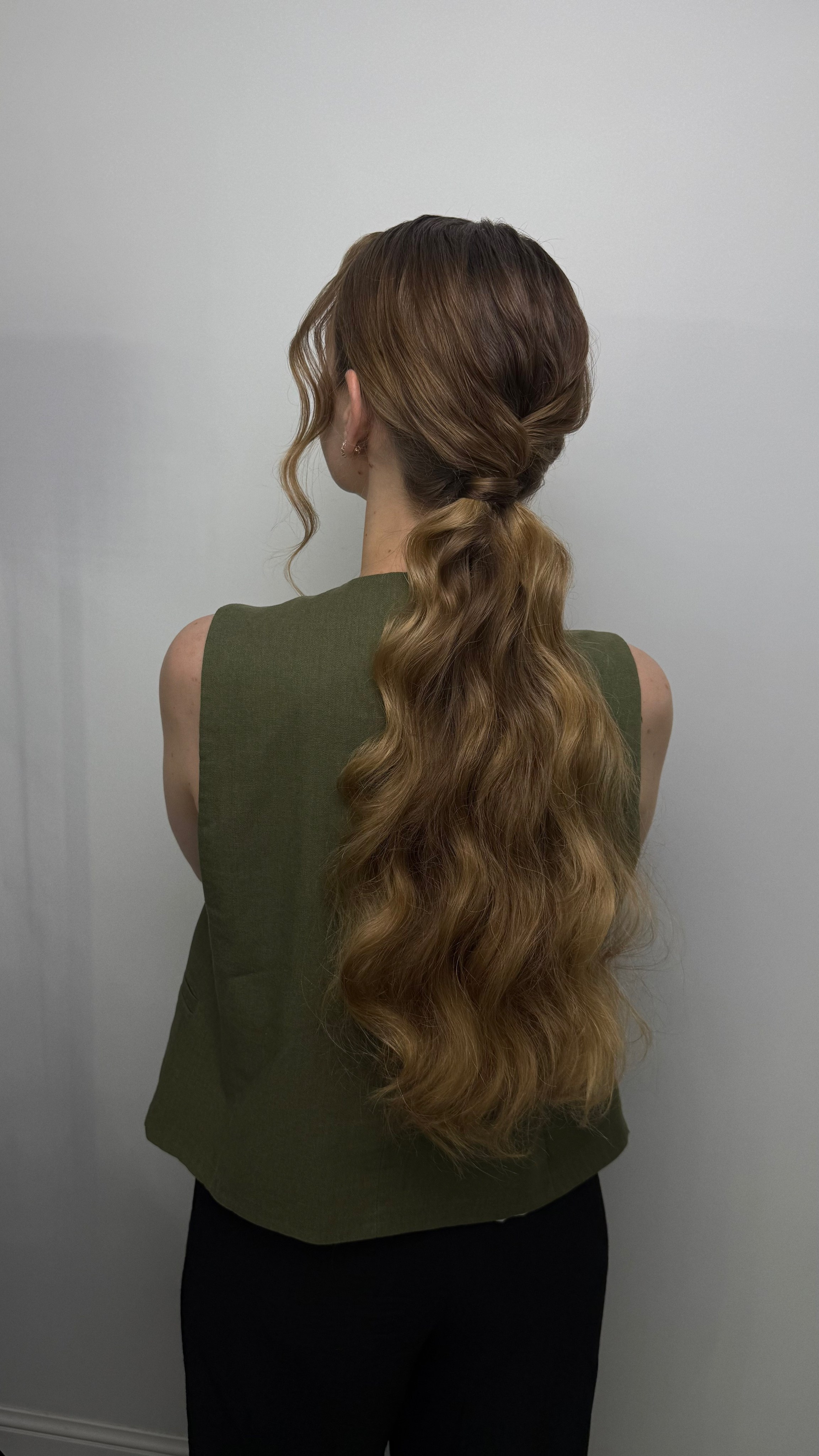 Прически, укладки. Студия визажистов, стилистов по прическам, бровистов и мастеров по ресницам