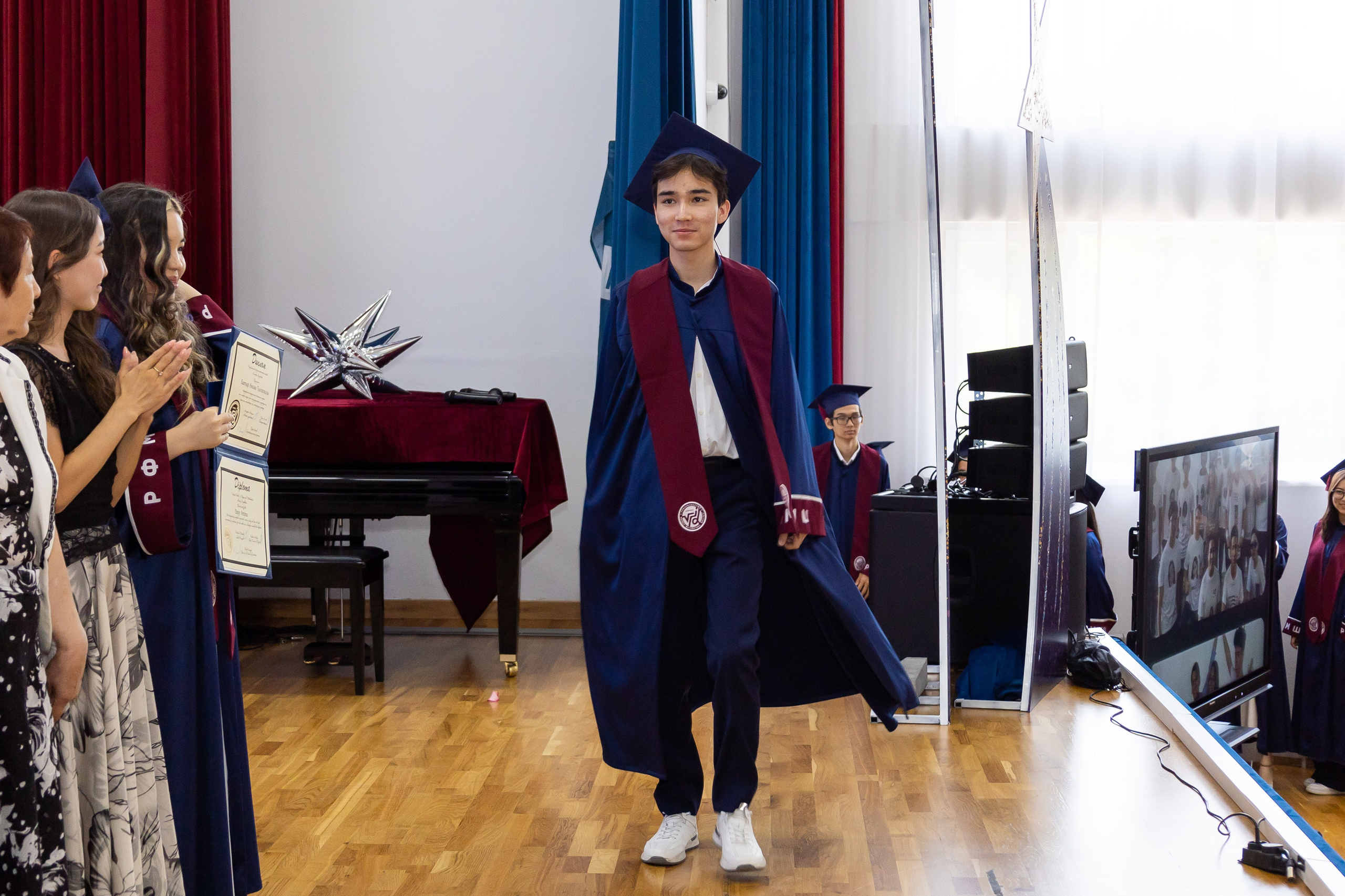 Вручениe | Линейка. Фото и видеосъемка в Алматы