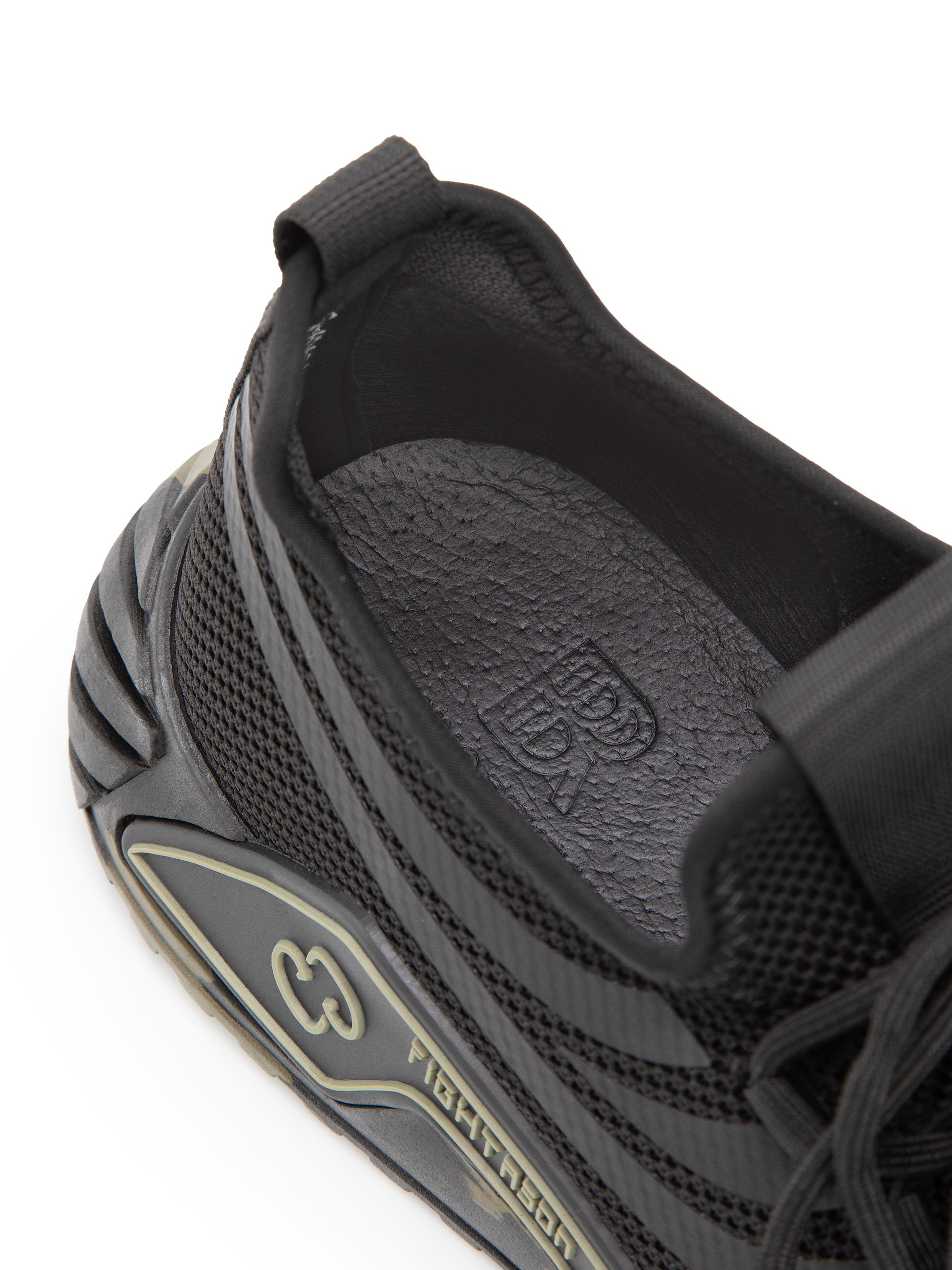 Каталожная фотография обуви. Фотограф в Москве Егор Гончаров