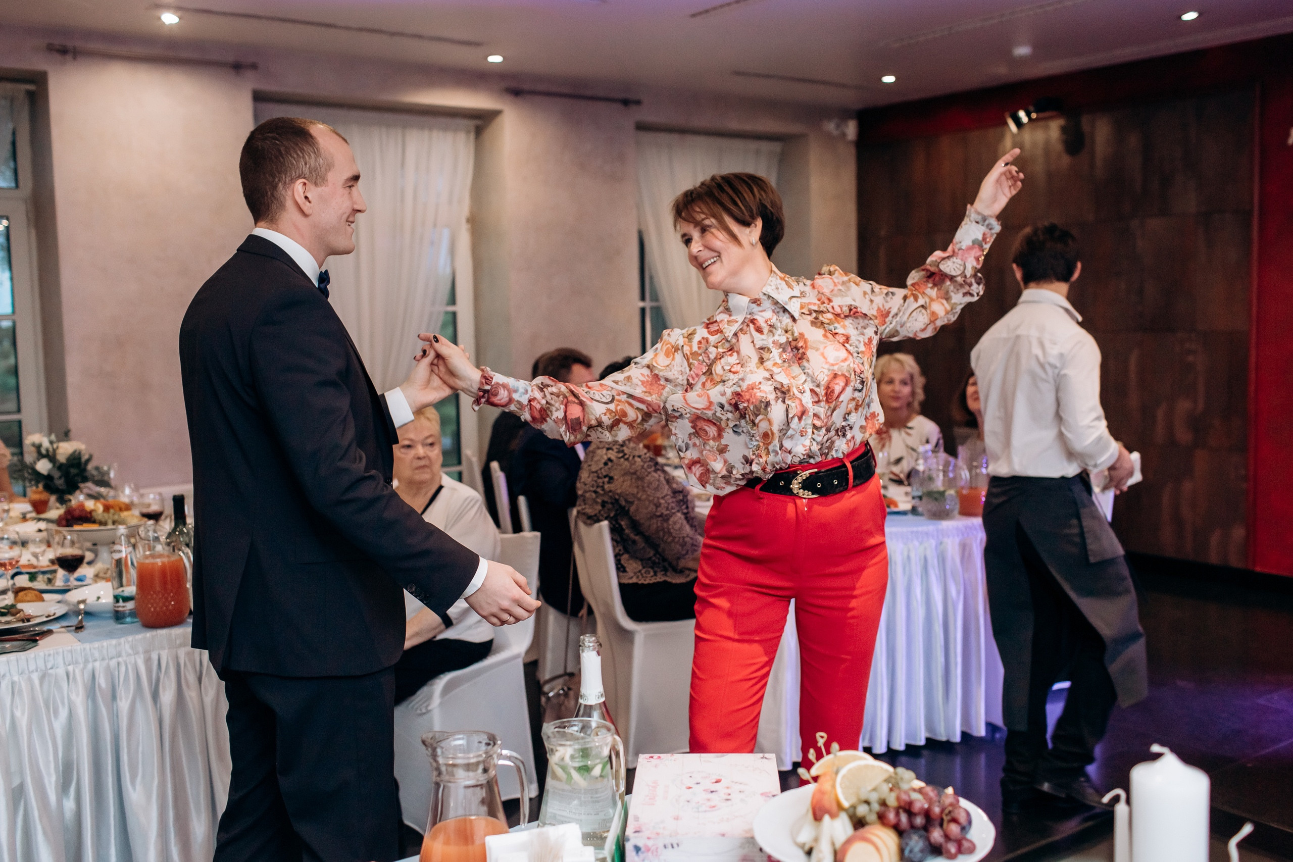 Свадебная фотосессия в Петергофе. Свадебный фотограф в Санкт-Петербурге и Петергофе Андрей Заяц