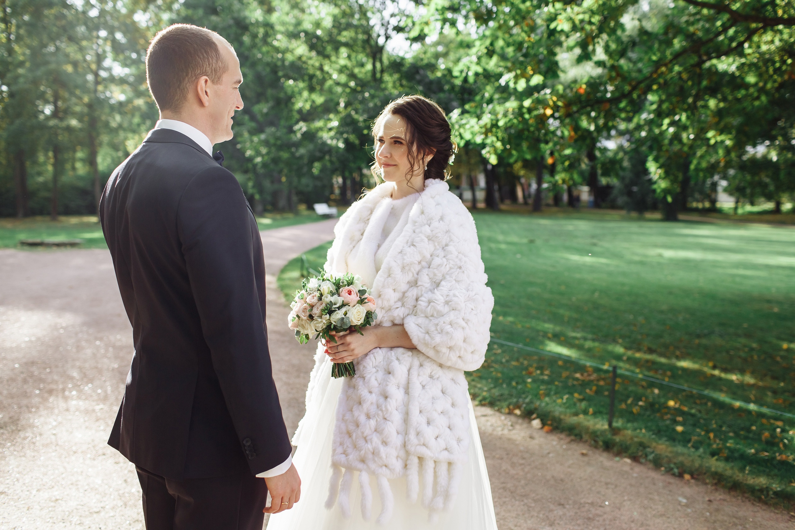 Свадебная фотосессия в Петергофе. Свадебный фотограф в Санкт-Петербурге и Петергофе Андрей Заяц
