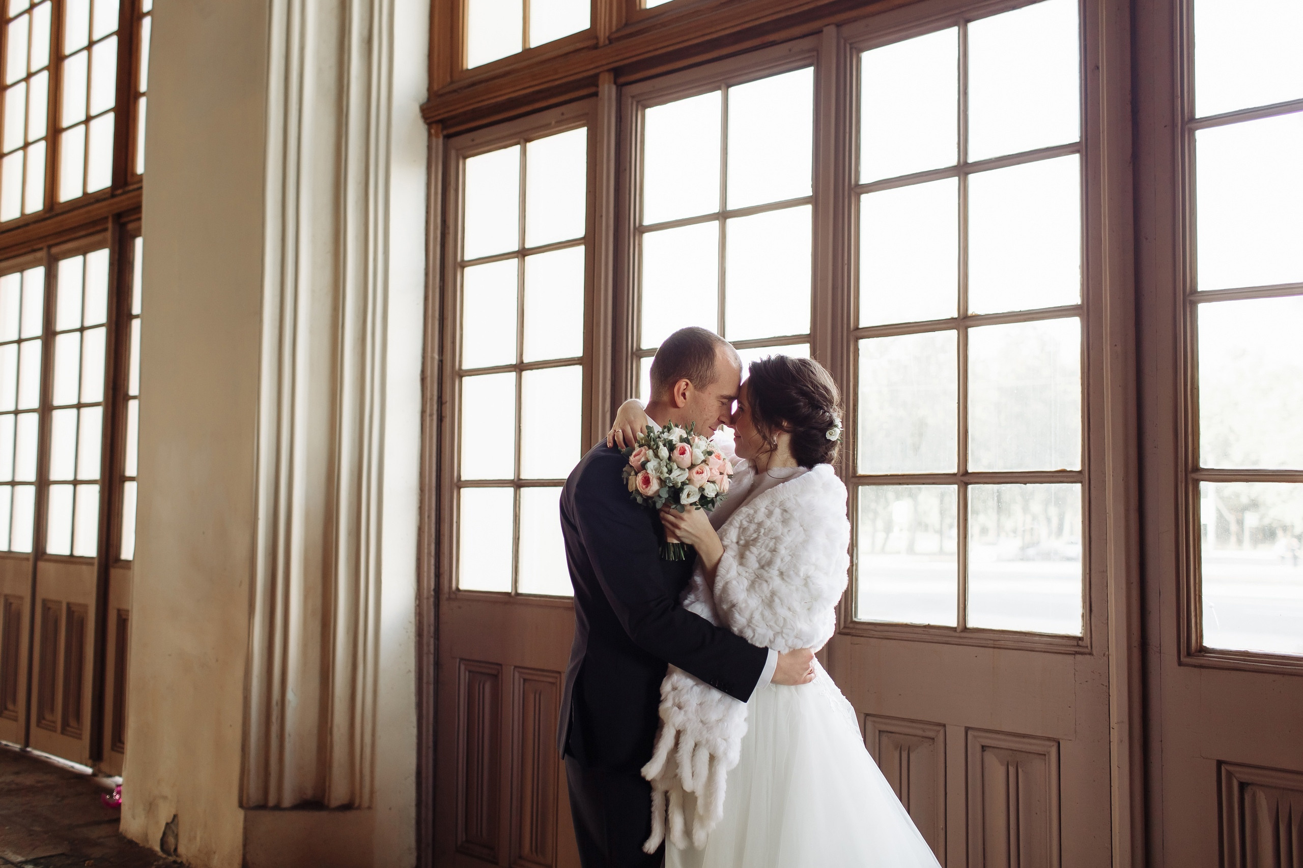 Свадебная фотосессия в Петергофе. Свадебный фотограф в Санкт-Петербурге и Петергофе Андрей Заяц