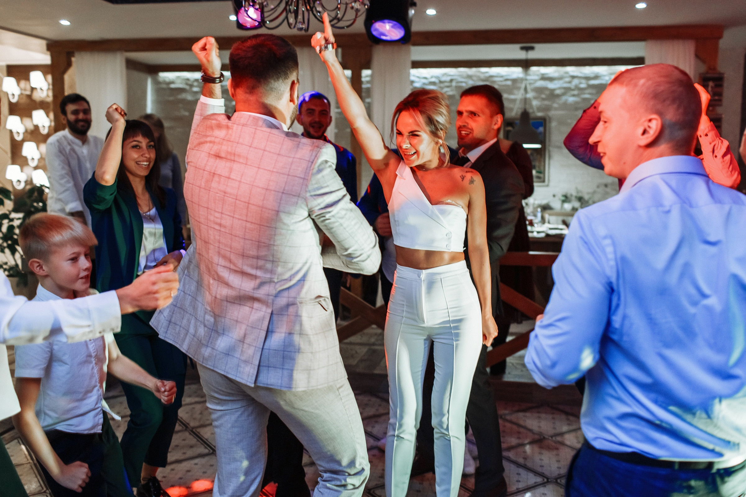 Свадьба в Петергофе. Свадебный фотограф в Санкт-Петербурге и Петергофе Андрей Заяц