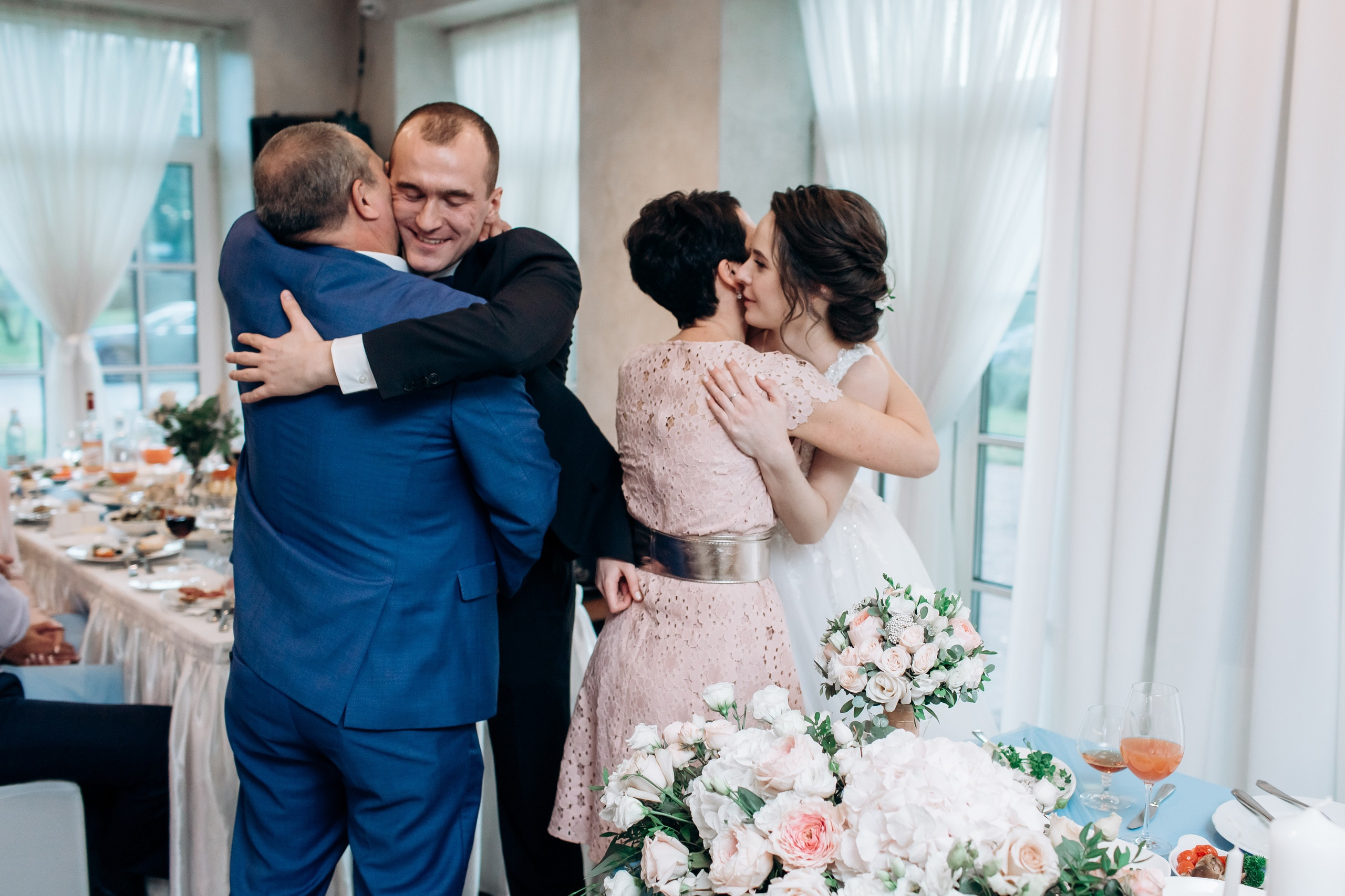 Свадебная фотосессия в Петергофе. Свадебный фотограф в Санкт-Петербурге и Петергофе Андрей Заяц