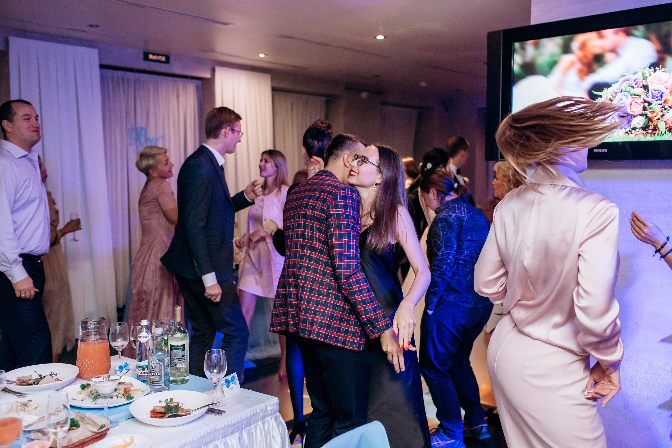 Свадебная фотосессия в Петергофе. Свадебный фотограф в Санкт-Петербурге и Петергофе Андрей Заяц