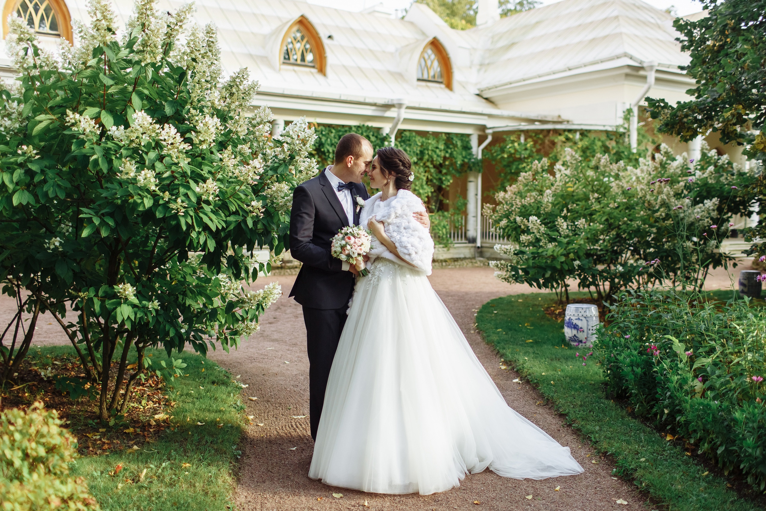 Свадебная фотосессия в Петергофе. Свадебный фотограф в Санкт-Петербурге и Петергофе Андрей Заяц