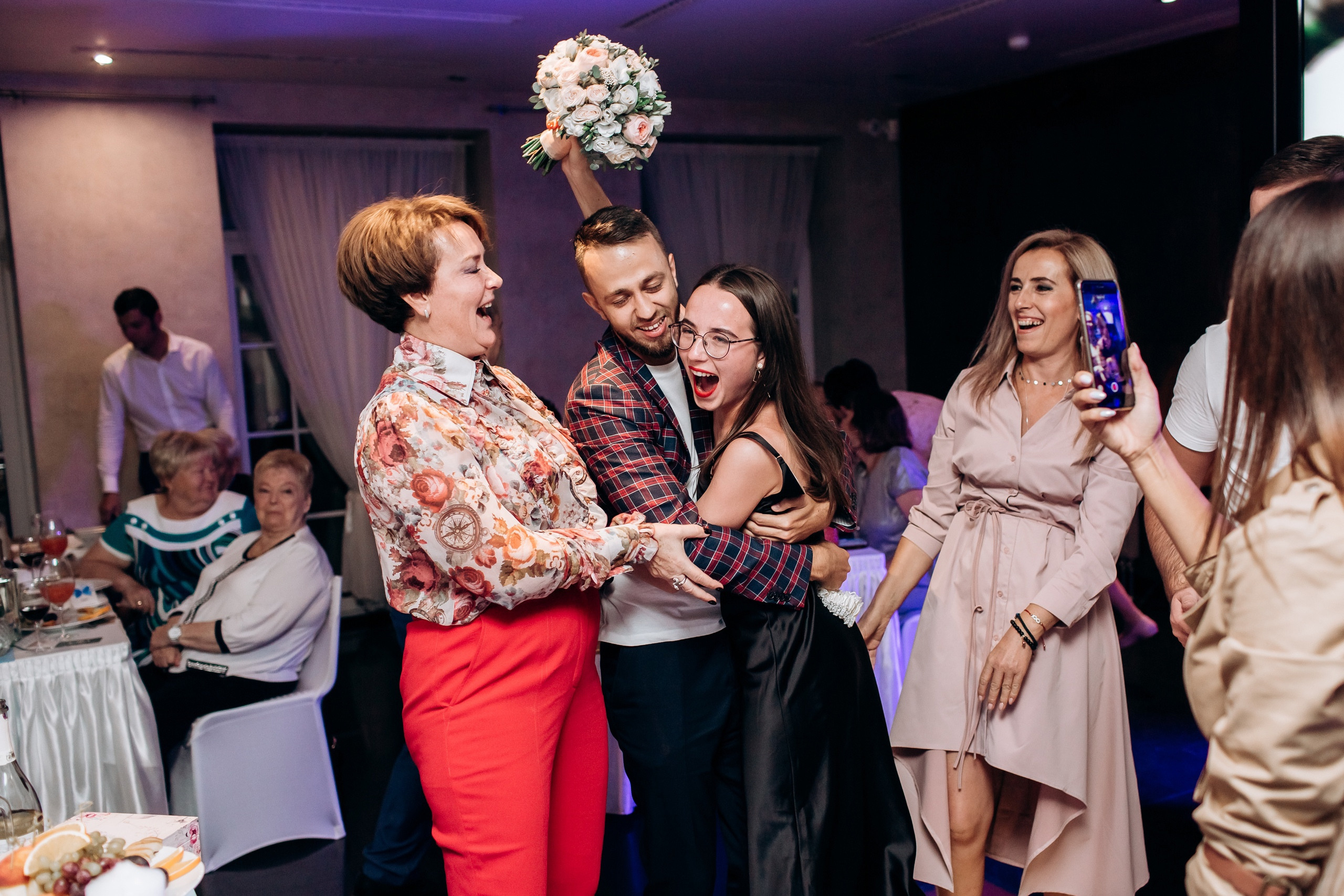 Свадебная фотосессия в Петергофе. Свадебный фотограф в Санкт-Петербурге и Петергофе Андрей Заяц