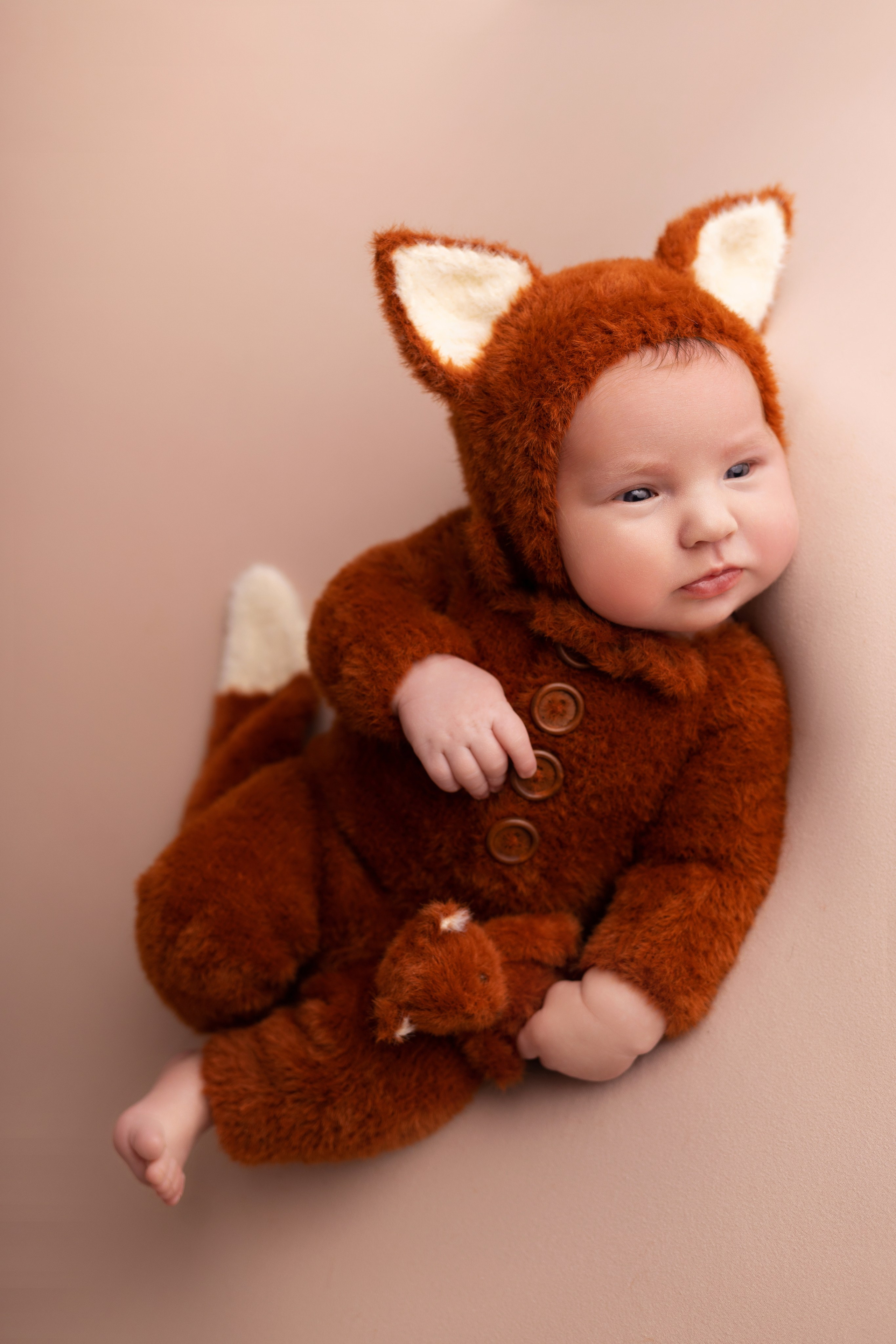 Классическая фотосессия малыша. Фотограф новорожденных малышей в Омске и Омской области Эльвира Камаева