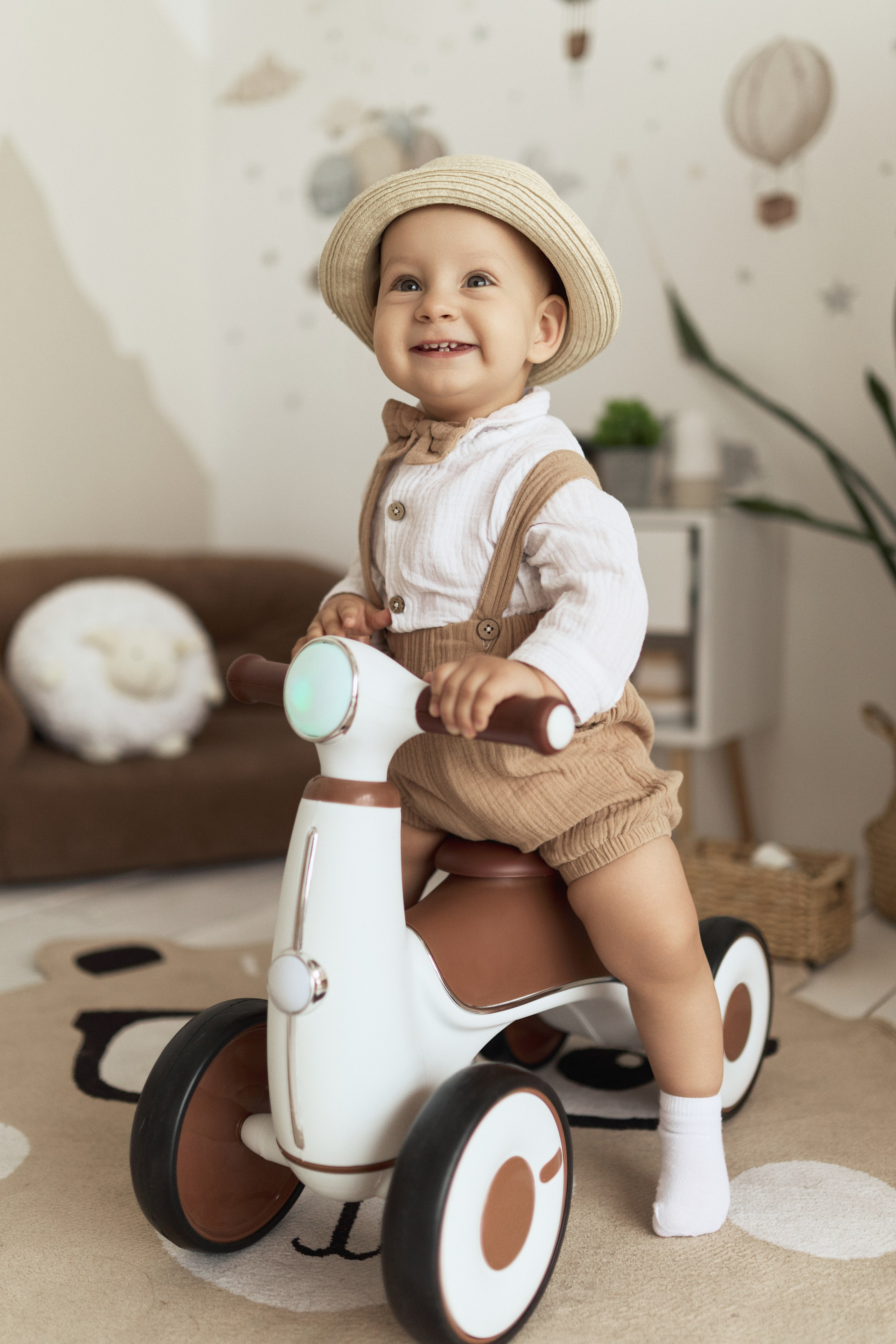 Семейная фотосессия в фотостудии. Алина Каравайцева. Фотограф в городе Барнаул