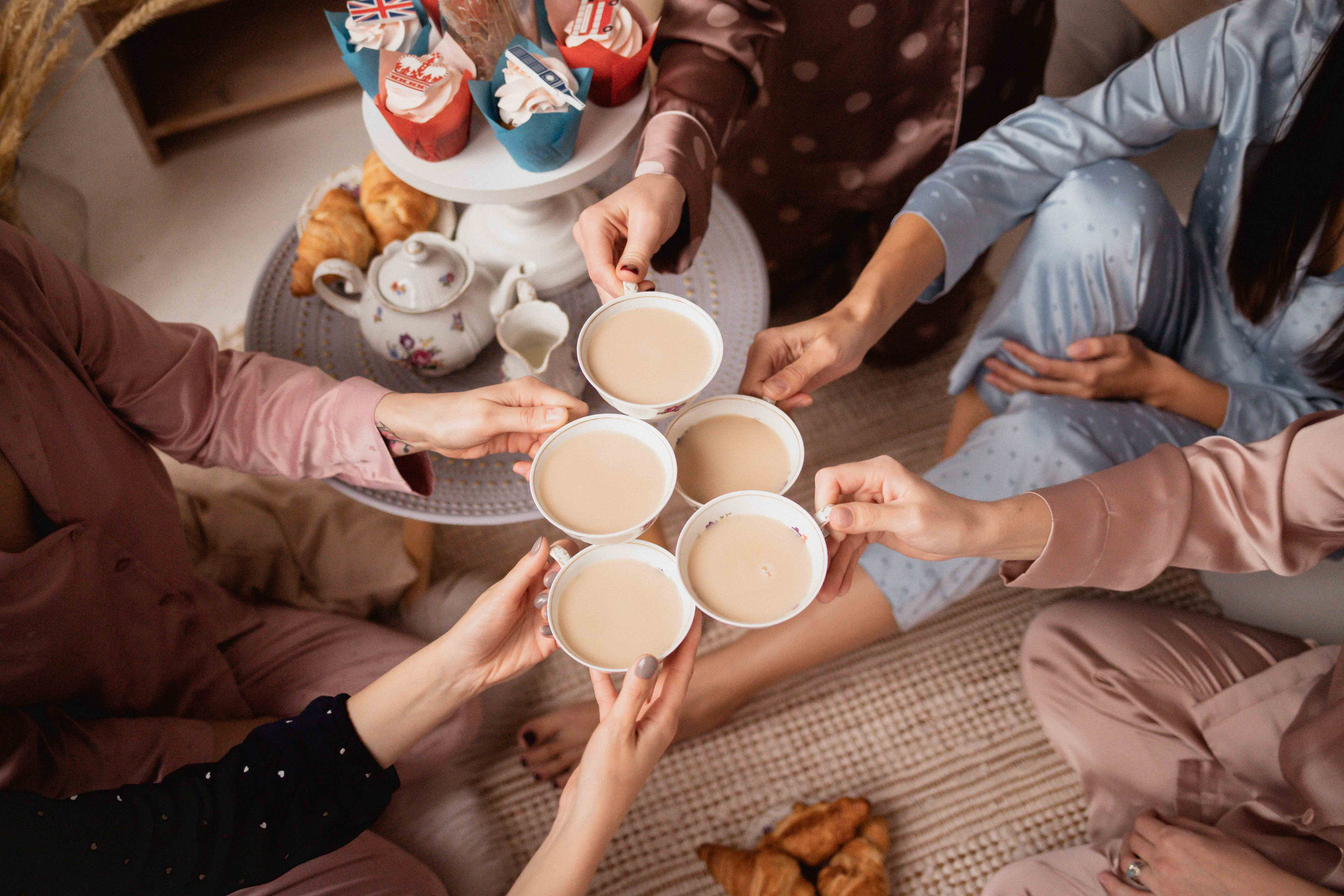 Пижамный девичник по-английски. Семейный фотограф в Москве