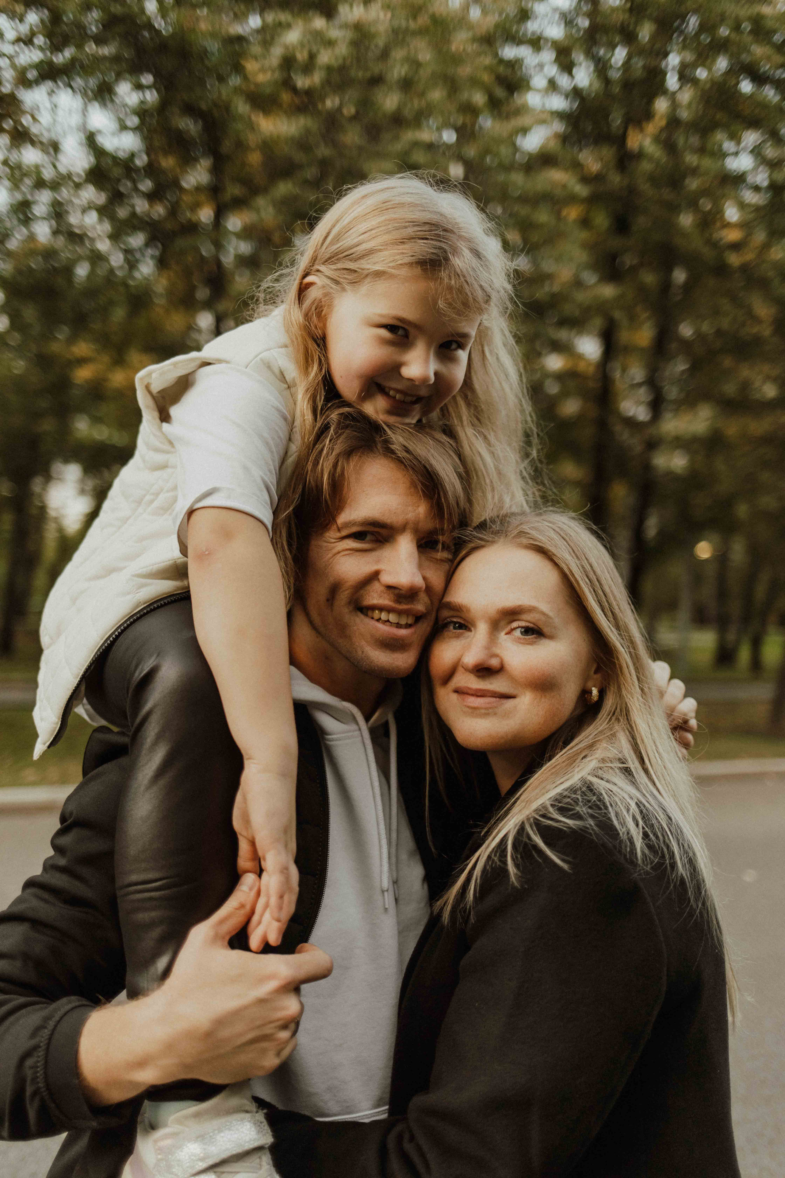 Надежда, Дмитрий и Ева. Семейный фотограф в Москве