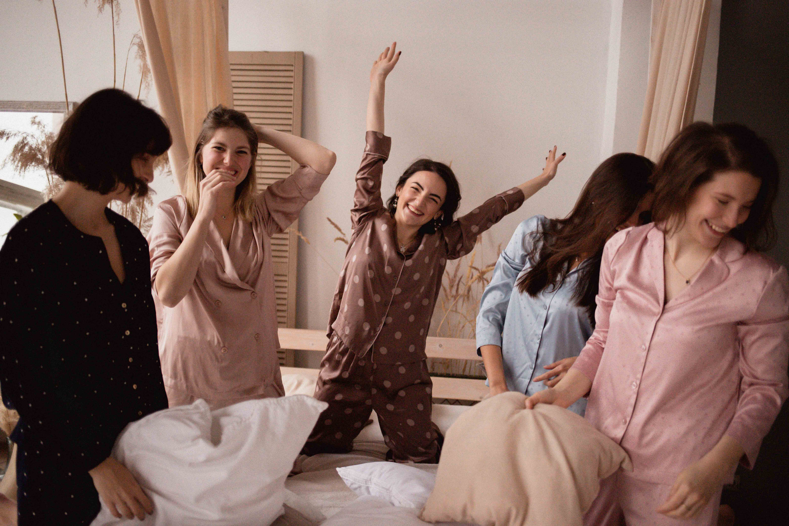 Пижамный девичник по-английски. Семейный фотограф в Москве
