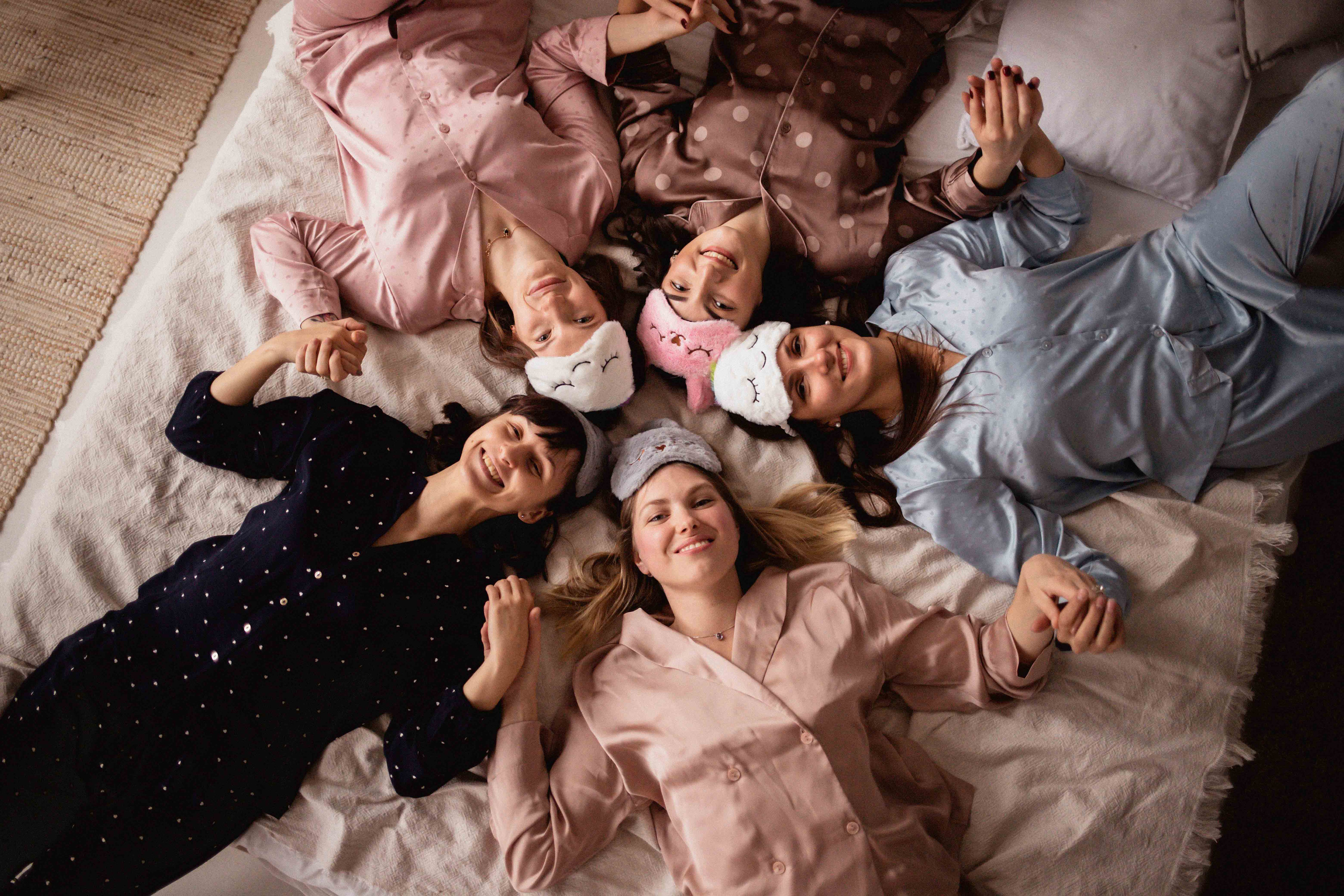 Пижамный девичник по-английски. Семейный фотограф в Москве