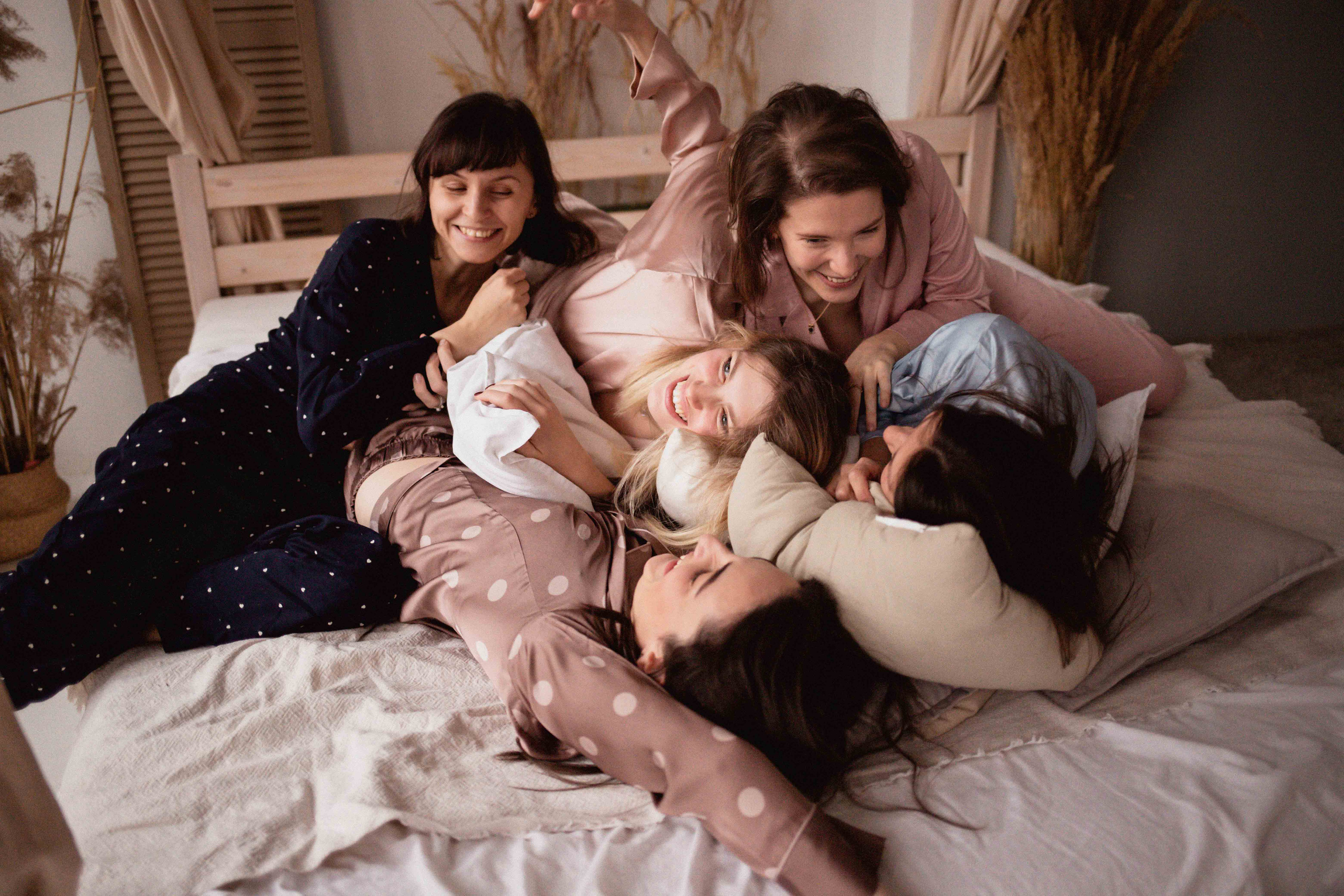 Пижамный девичник по-английски. Семейный фотограф в Москве