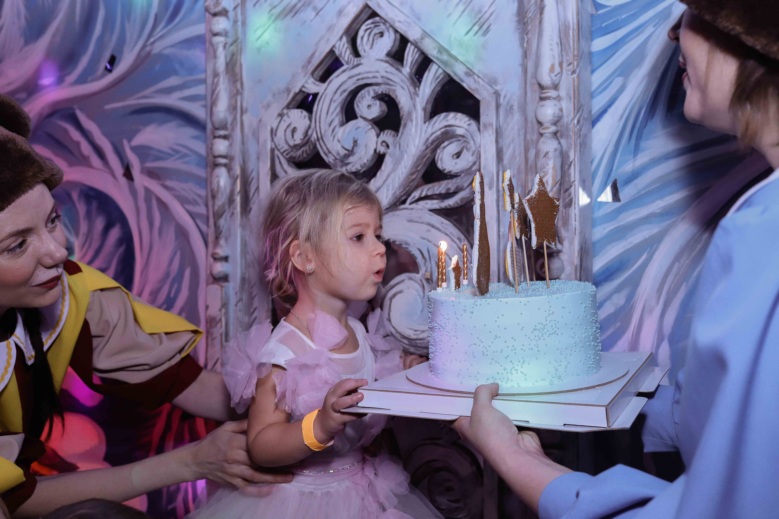 В гостях у сказки. Лиоре 3 года. Семейный фотограф в Москве