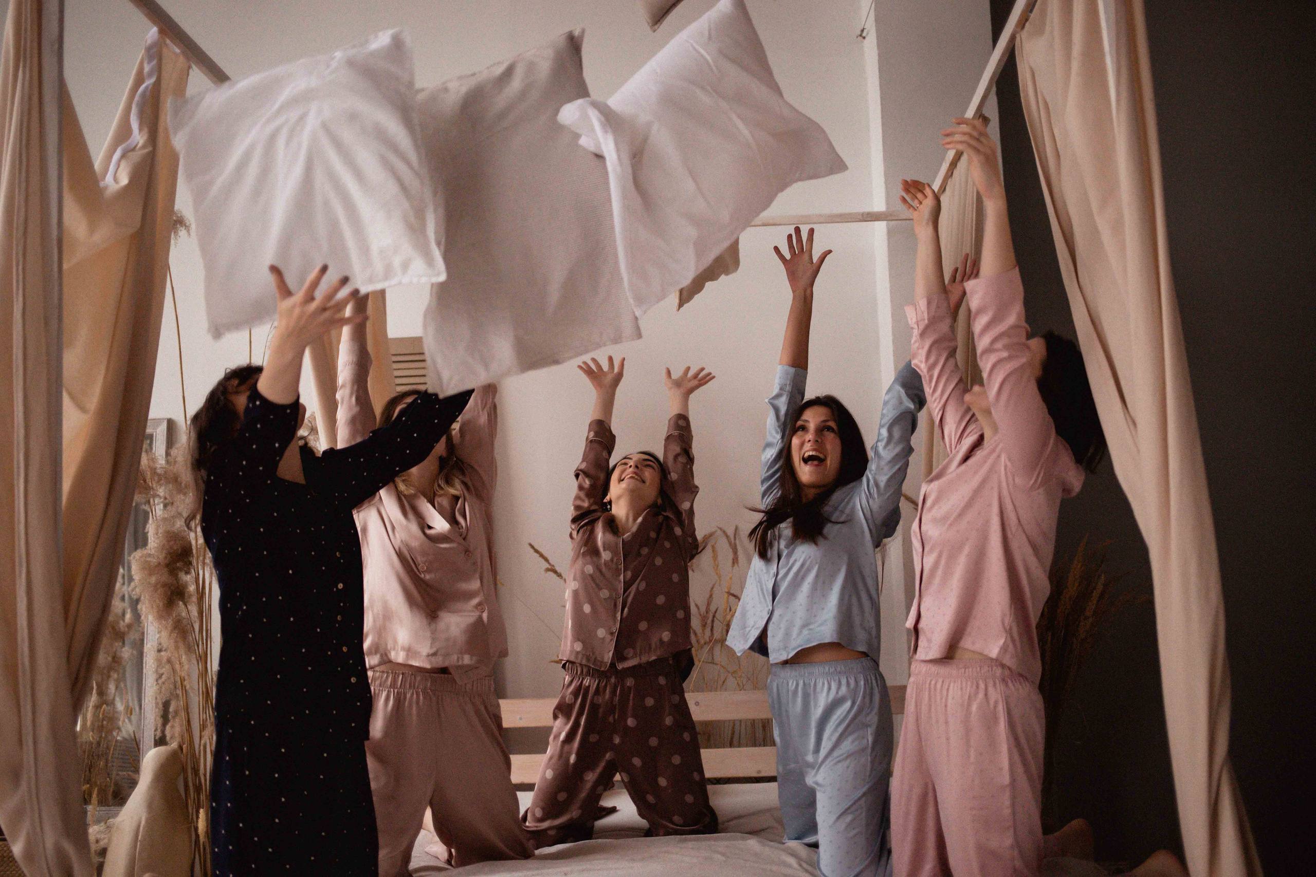 Пижамный девичник по-английски. Семейный фотограф в Москве