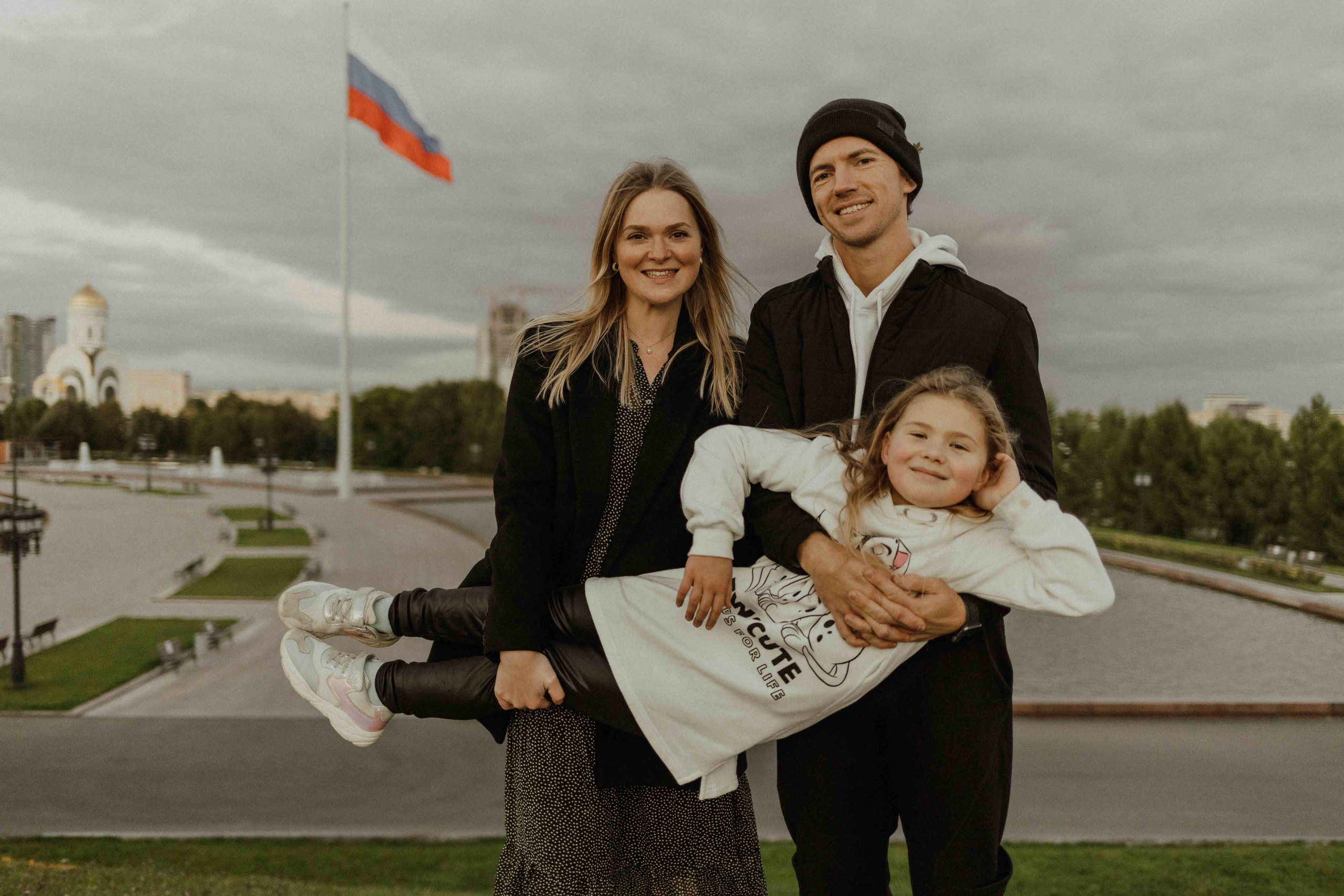 Надежда, Дмитрий и Ева. Семейный фотограф в Москве