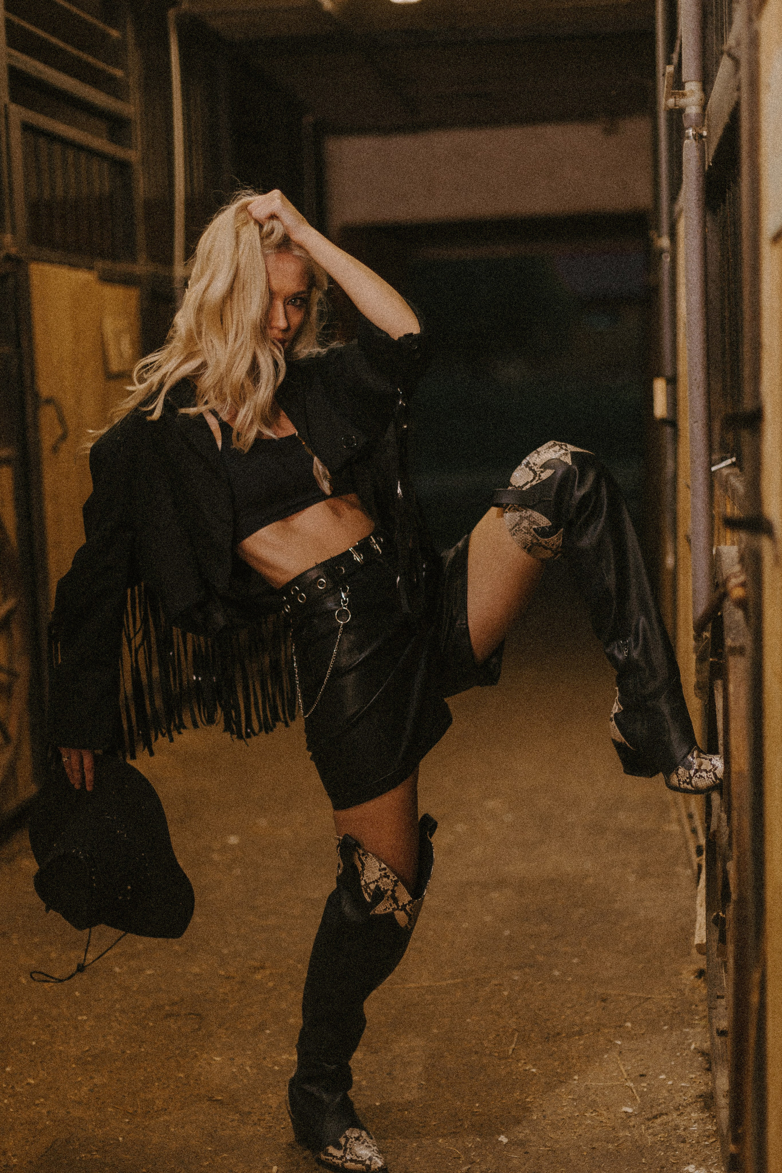 Надя «Вестерн». Павел Померанцев