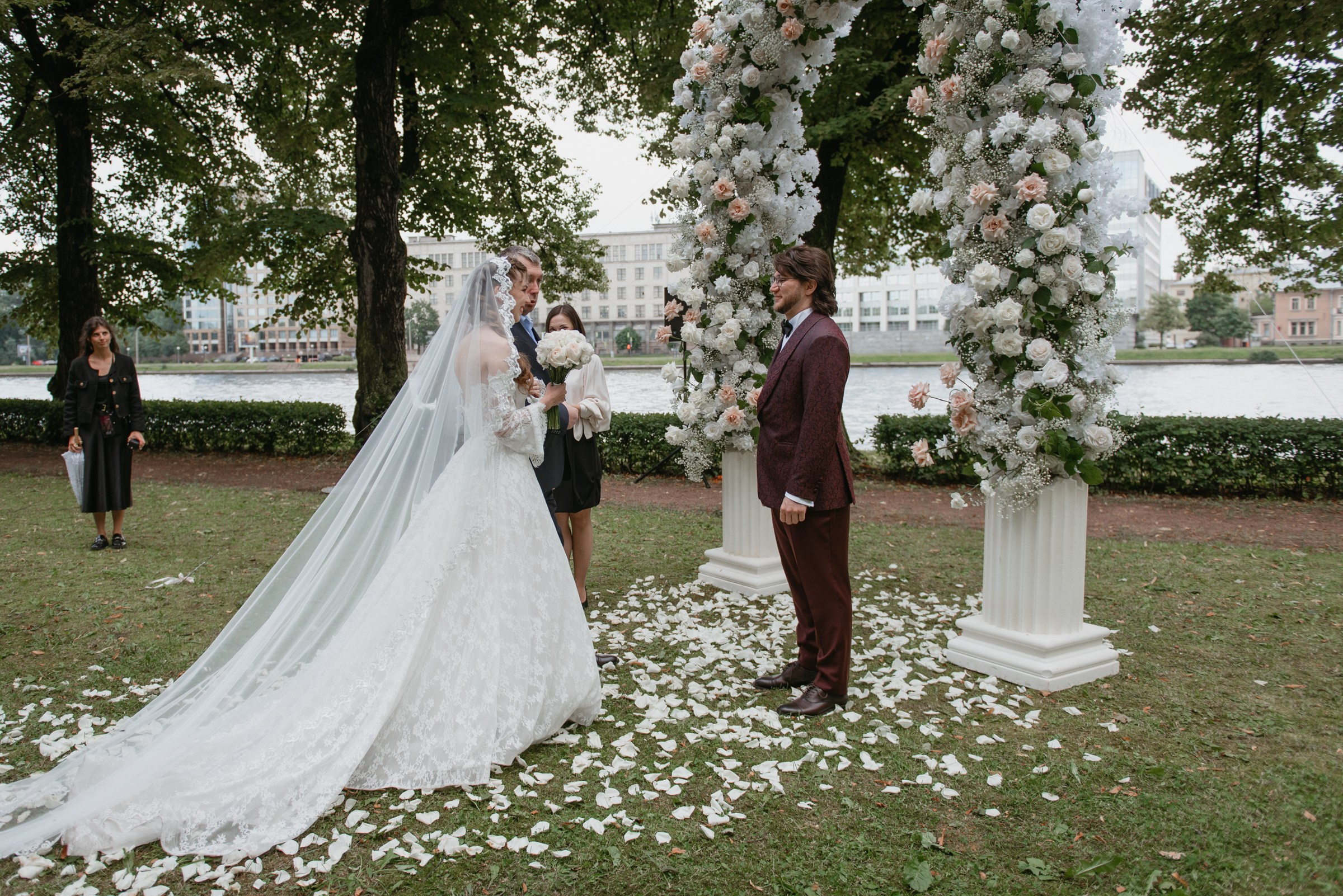 выездная регистрация в резиденции К2