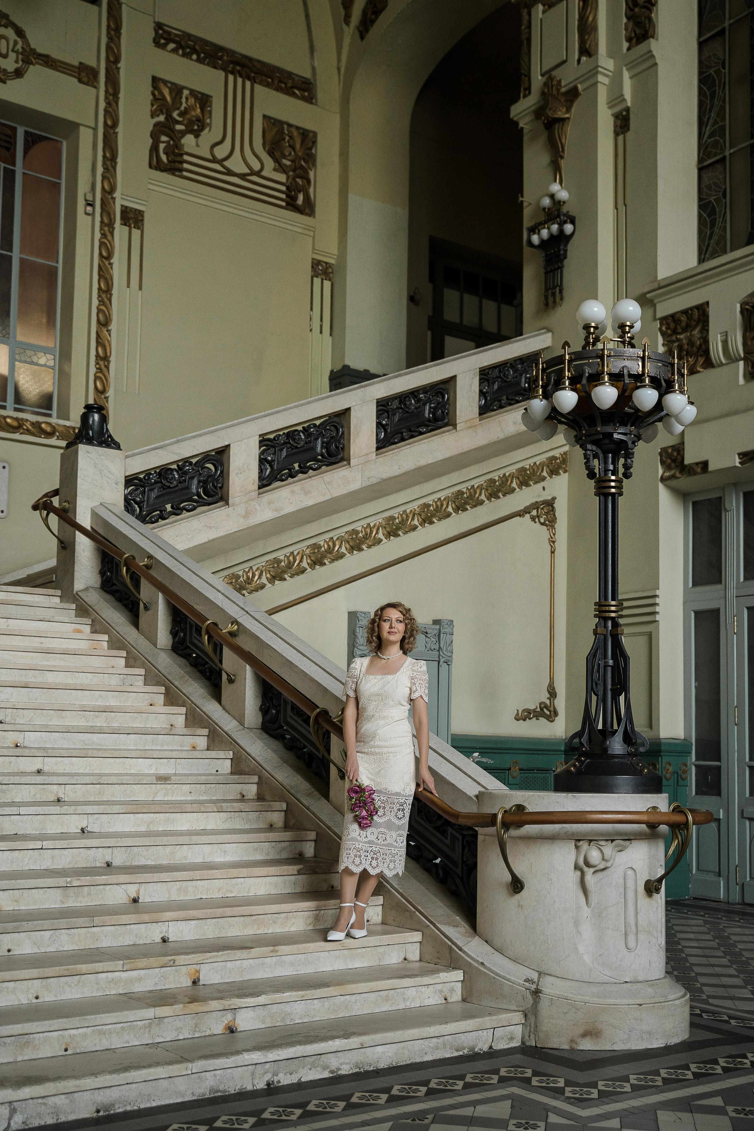 Свадебная фотосессия на Витебском вокзале. Свадебный и семейный фотограф в Пушкине и Санкт-Петербурге Мария Филиппова