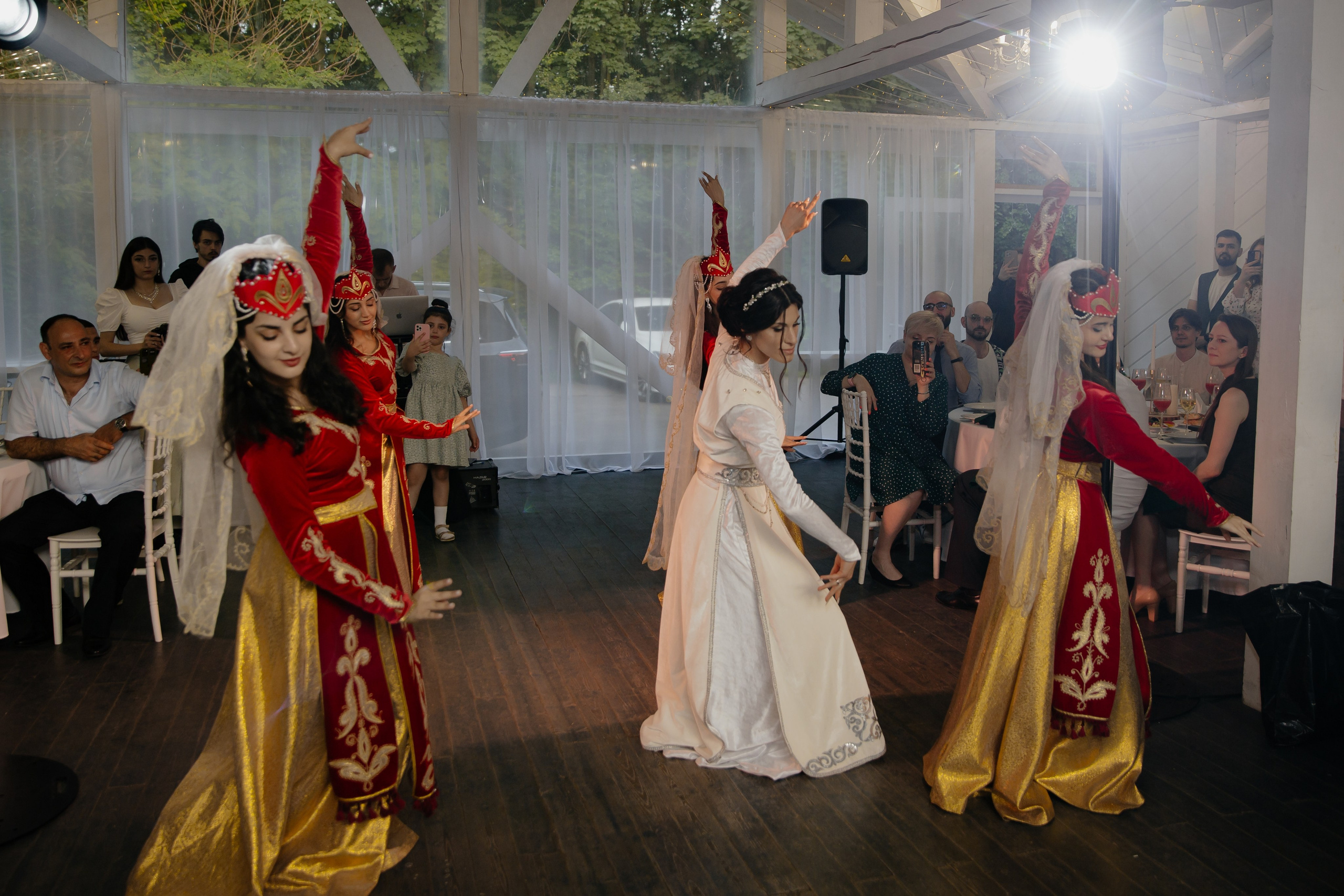 16.06.2024. RETOUCH-HOUSE