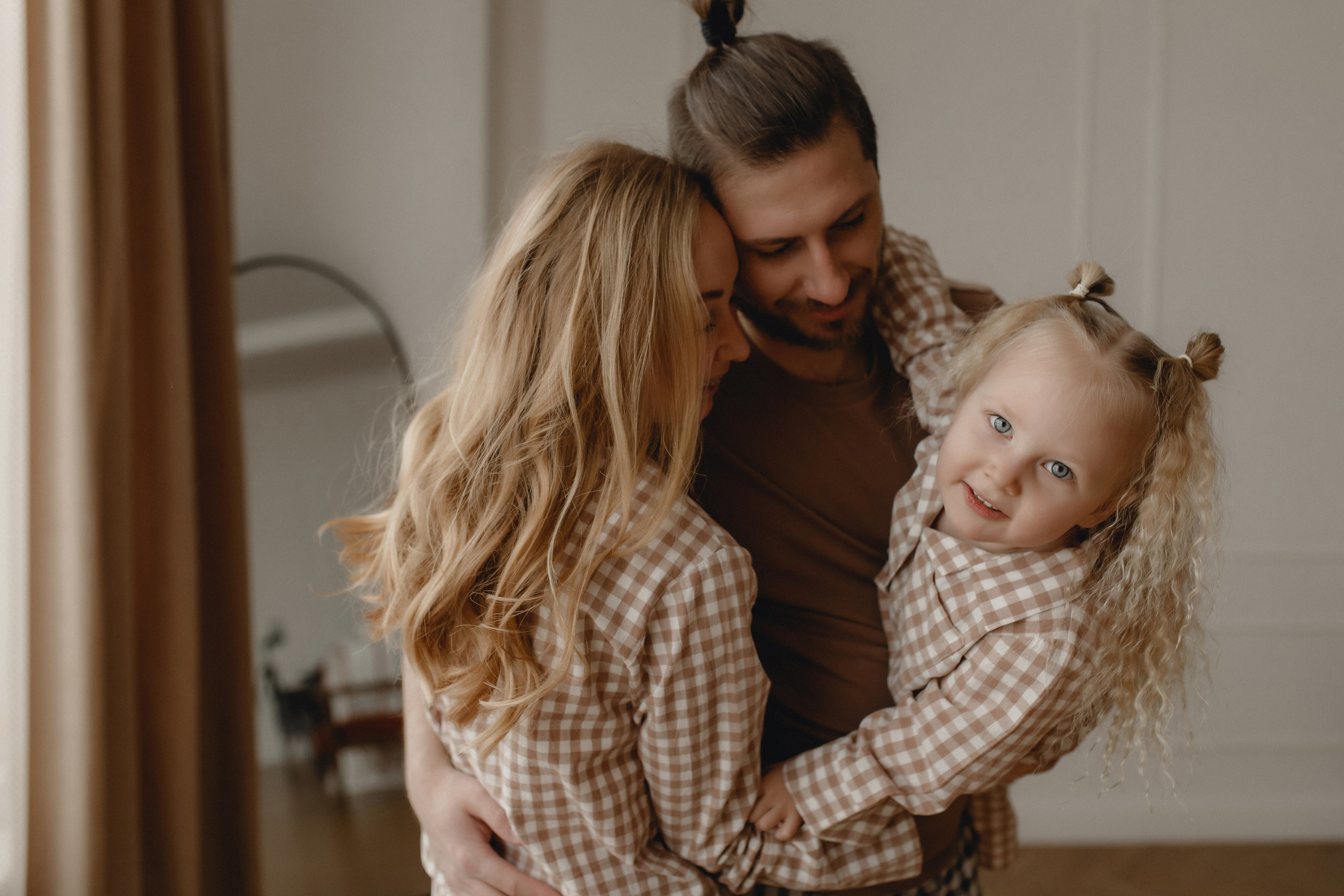 Дима, Вита и малышка Эмма. Главная