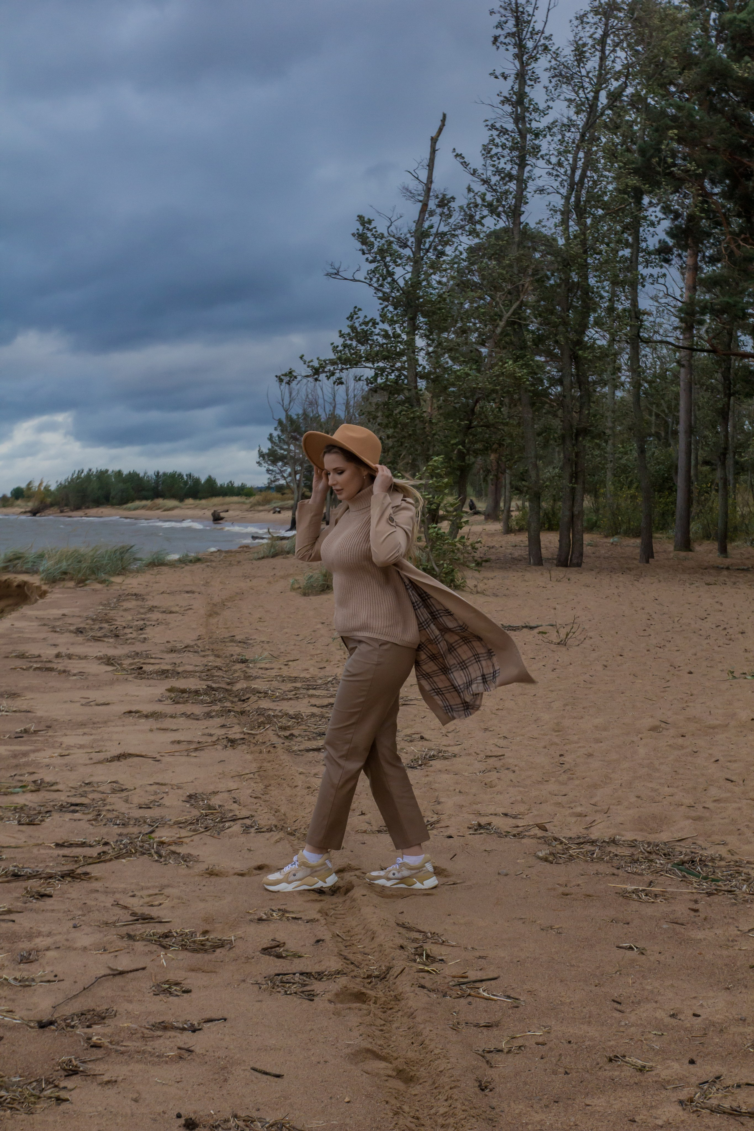 На берегу… С пушистым любимками🐾🐾. Женский портрет и немного больше в Санкт-Петербурге