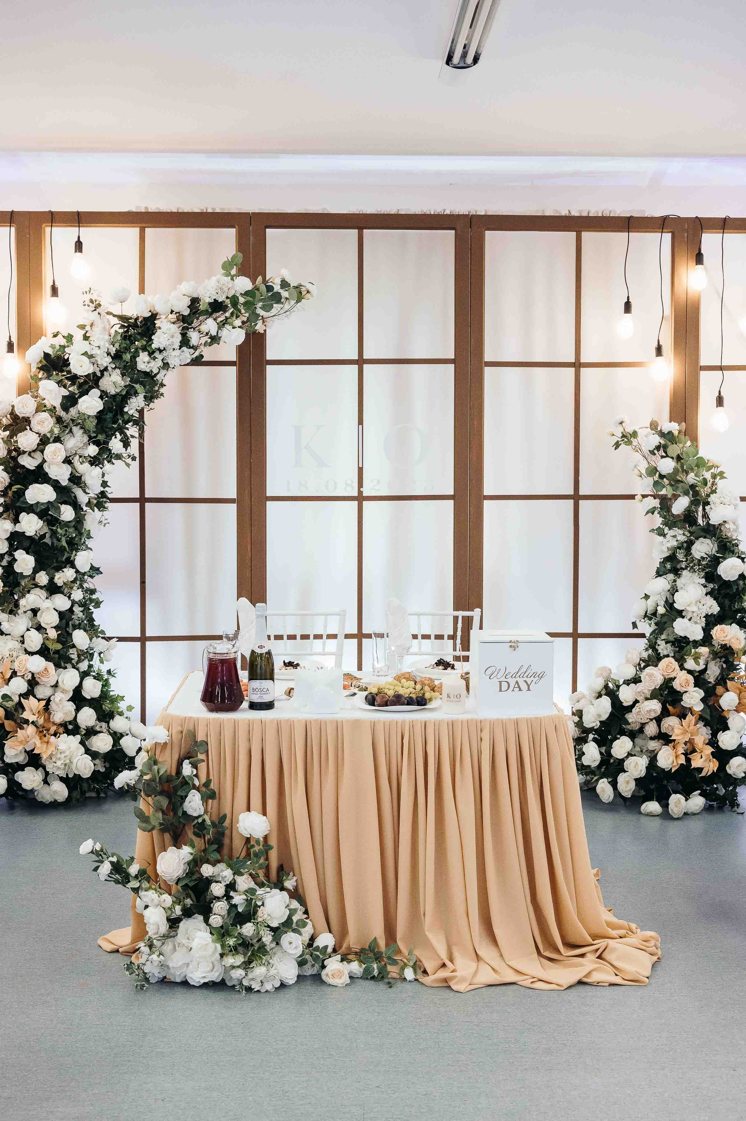 Совместные сборы в отеле. Свадебный и семейный фотограф в Котласе Никита Попов