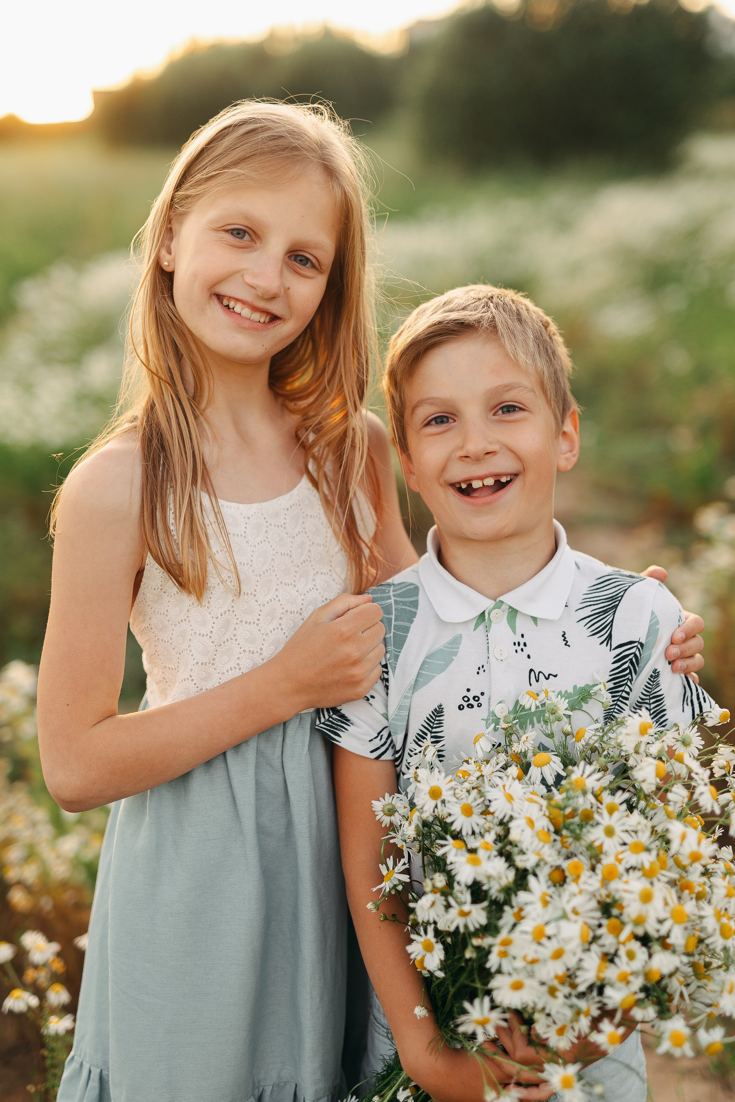 Фотосессия в ромашковом поле. Семейный детский фотограф. Фотосессия в Минске
