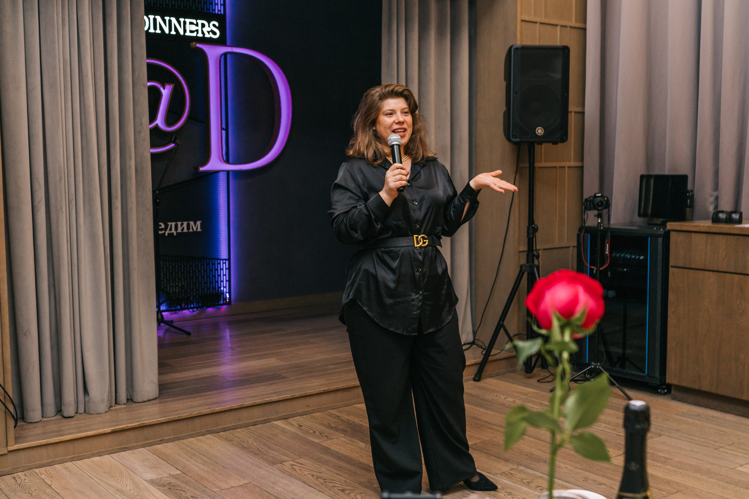 Бизнес-стендап. Женский фотограф в Москве Анастасия Сидорова