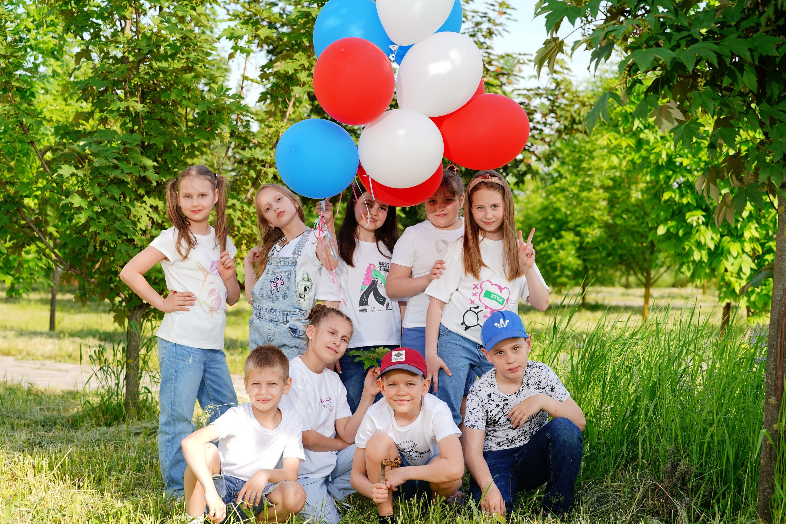 Фотосессия с классом 75 шк 2023. MEMENTO.Выпускные альбомы, школьные, юбилейные и другие книги. Ростов-на-Дону