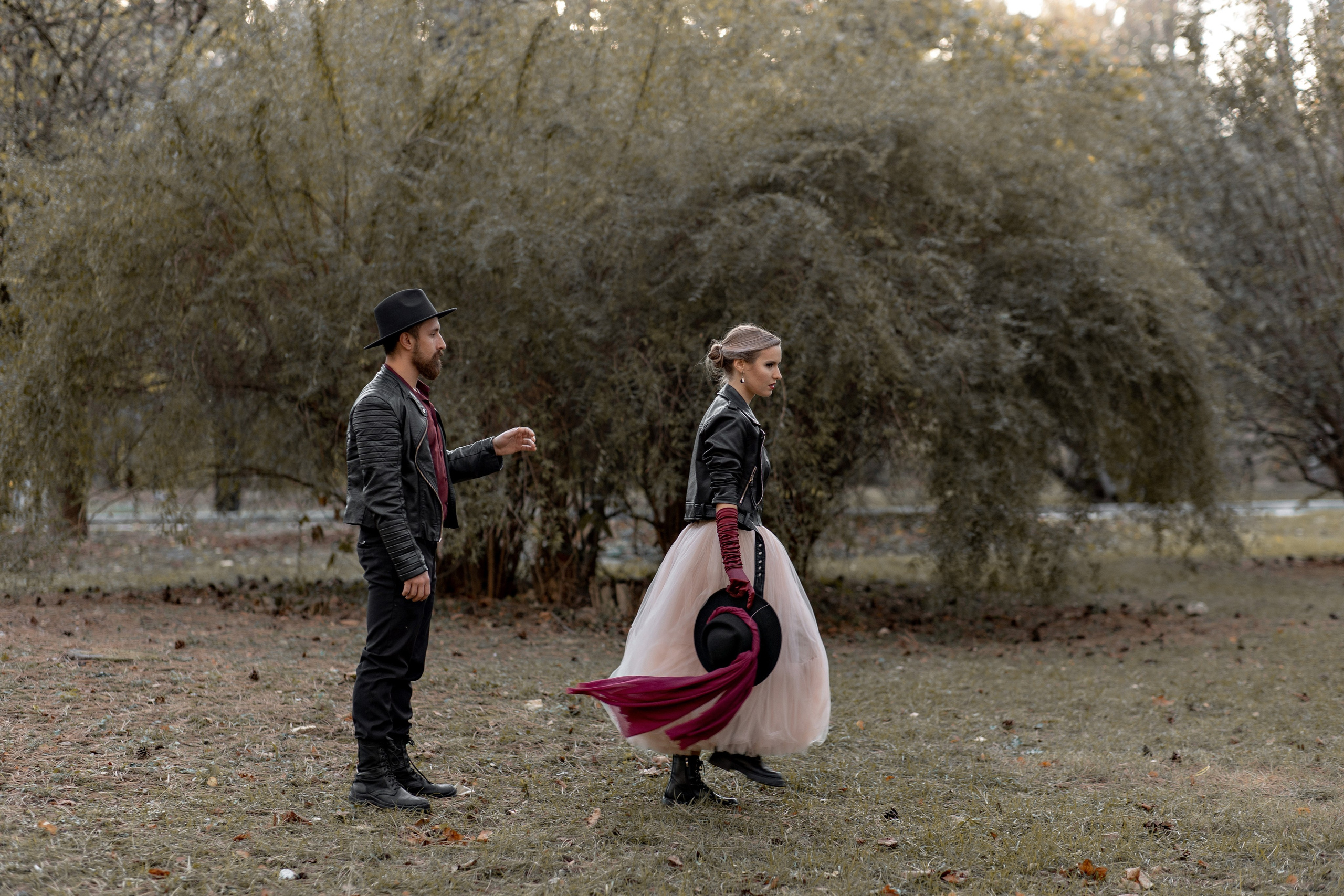 Выездные фотосессии. Съемка для влюбленных. Фотограф-стилист Крым Прокат одежды в Крыму. Фотосессии в Крыму