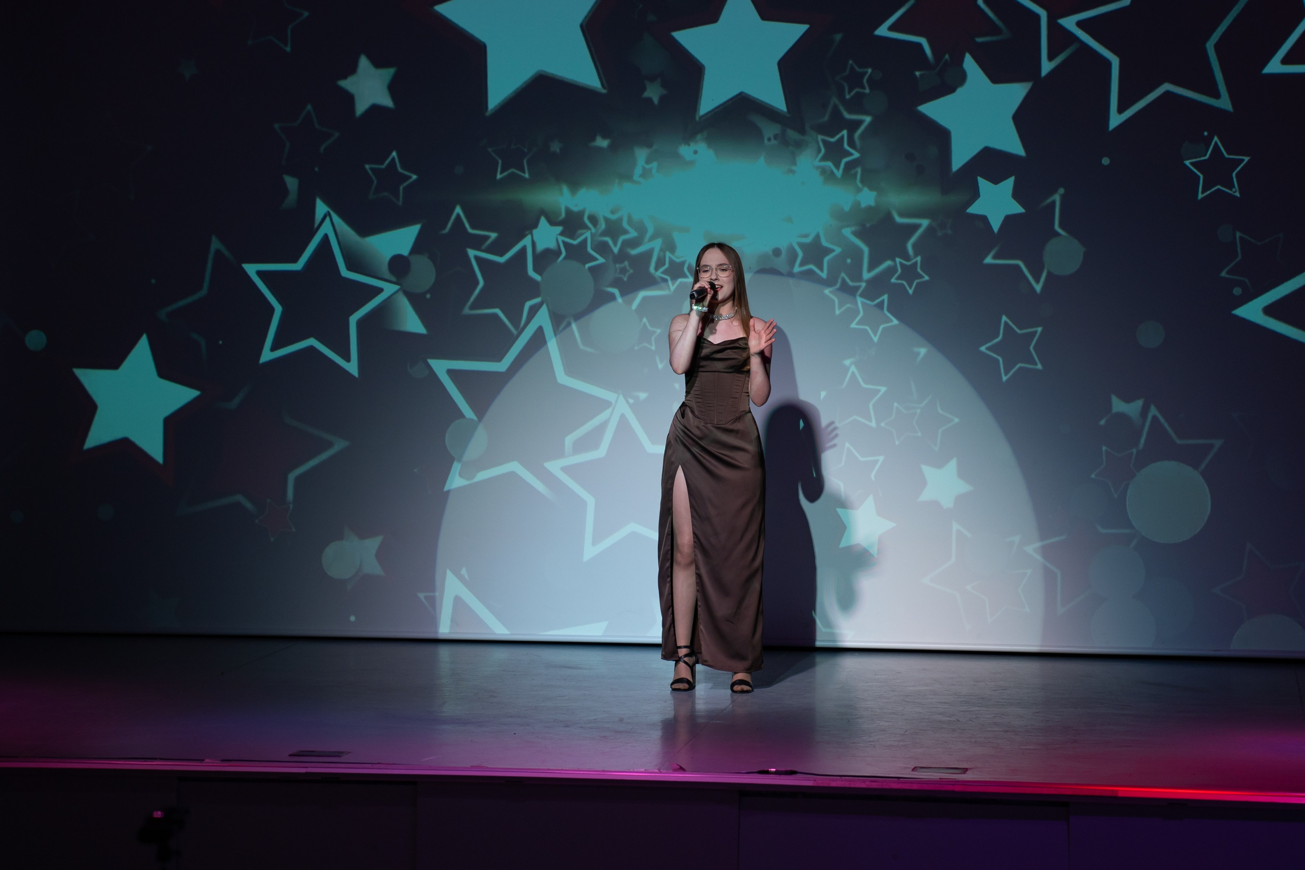 Отчетный концерт продюсерского центра «Новая Звезда». Фото / Видеосъемка в Москве