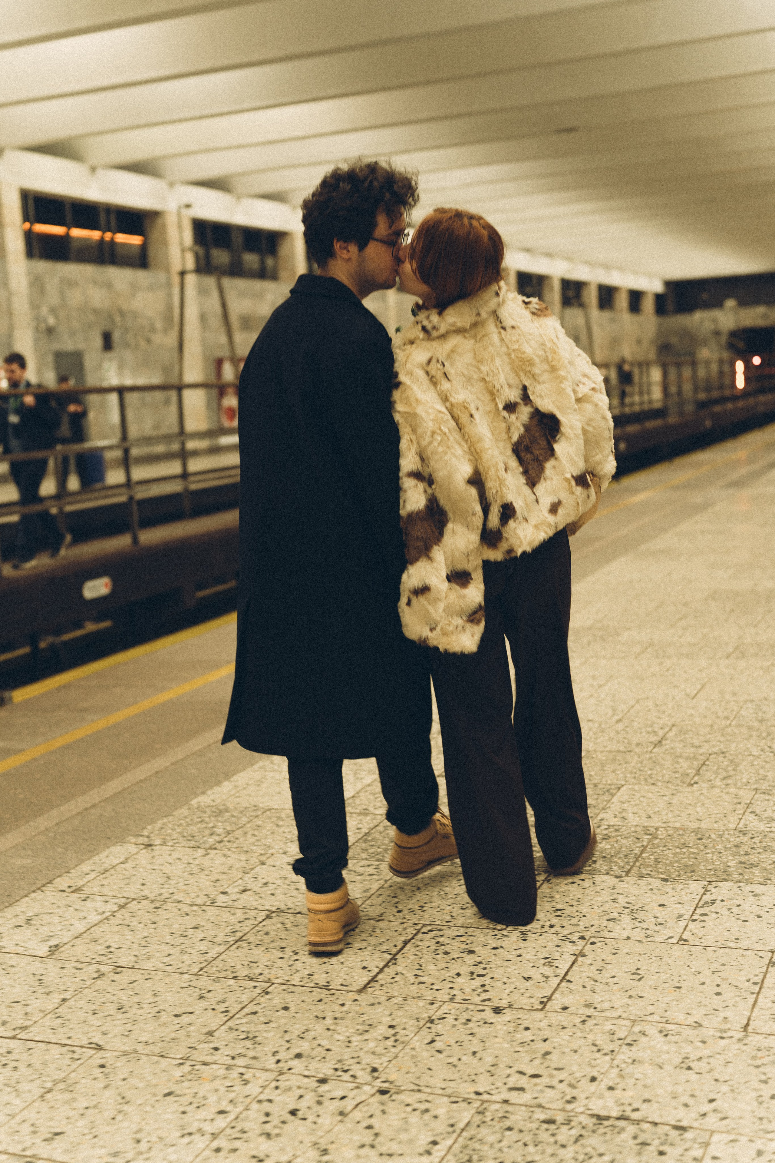НОВОГОДНЯЯ ФОТОСЕСИИЯ ПАРЫ В МЕТРО ЛЮБОВЬ. Профессиональный фотограф, Санкт-Петербург — Виктория Богомолова
