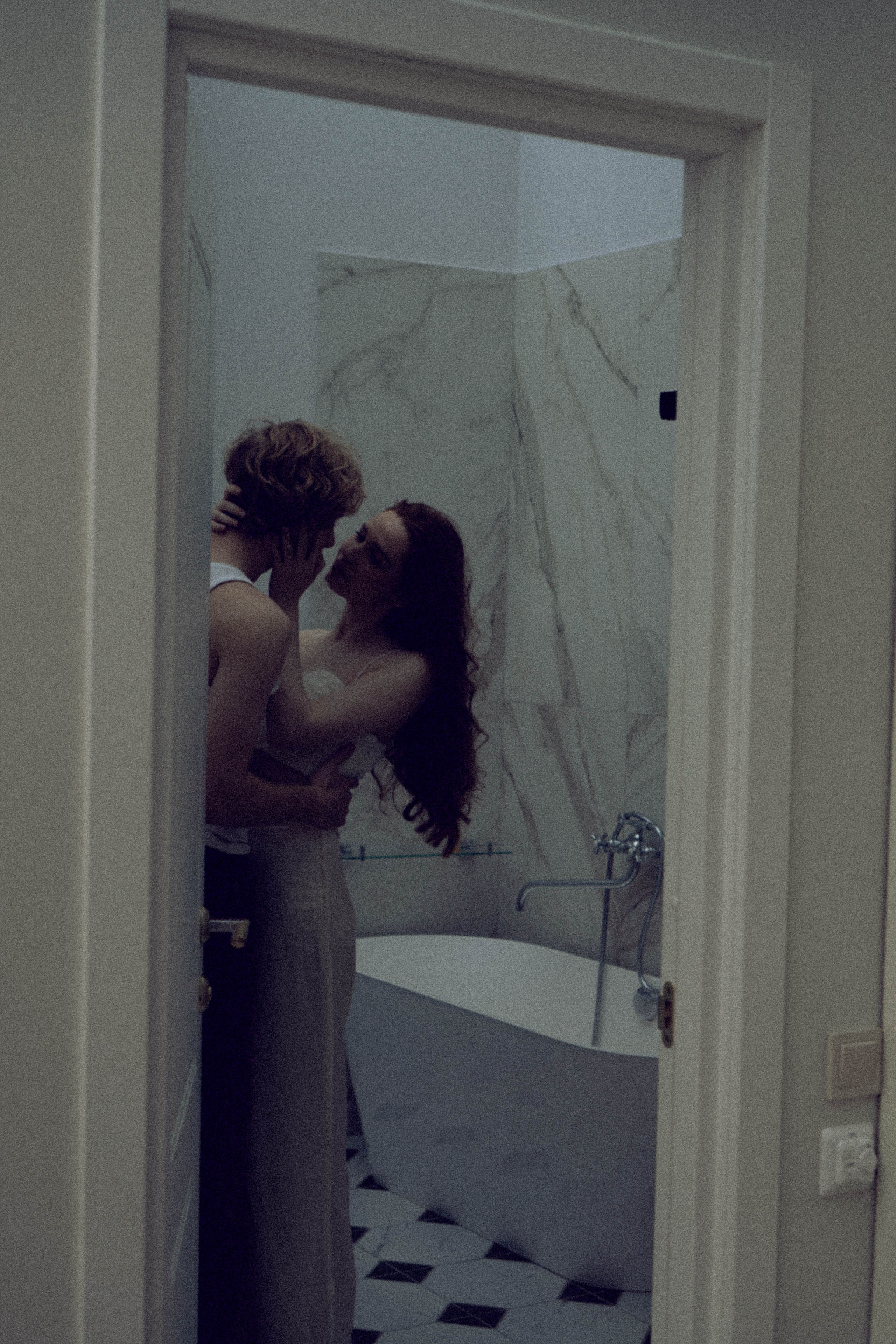 СВАДЕБНАЯ СЬЕМКА В ОТЕЛЕ. СБОРЫ ЖЕНИХА И НЕВЕСТЫ И ТАКЖЕ ТОР И ПОДГОТОВКА К ПРОГУЛКЕ. Профессиональный фотограф, Санкт-Петербург — Виктория Богомолова