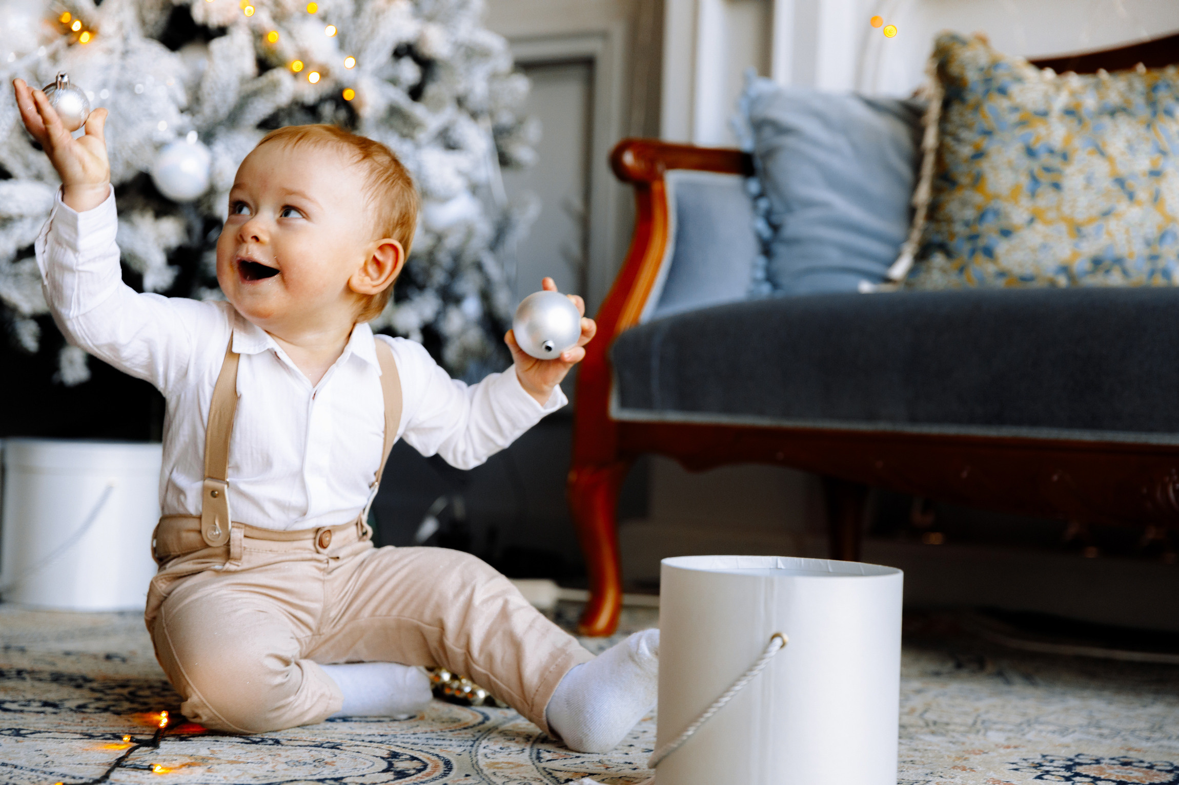 Новогодняя семейная фотосессия в студии NAKED SKY