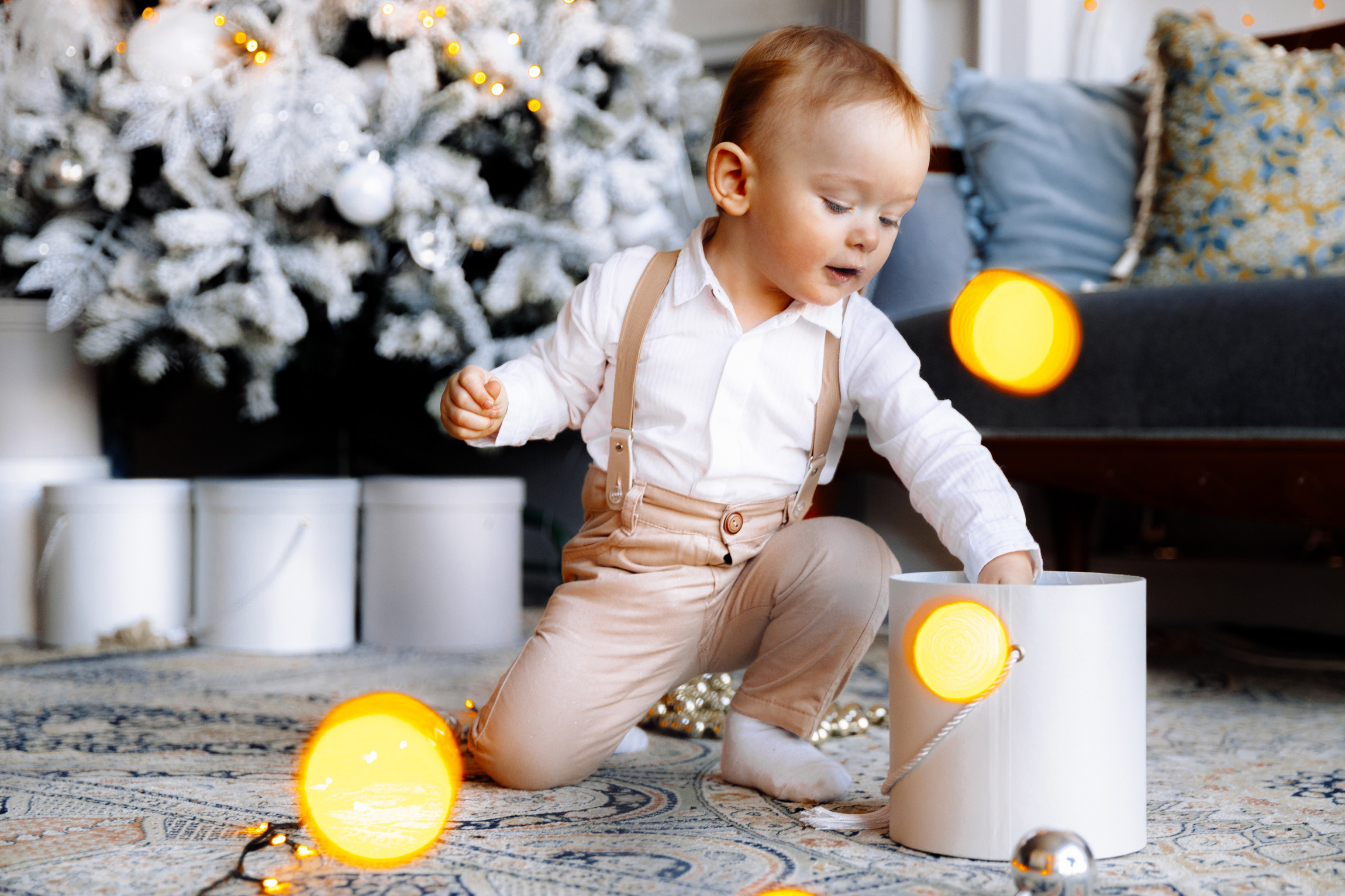 Новогодняя семейная фотосессия в студии NAKED SKY