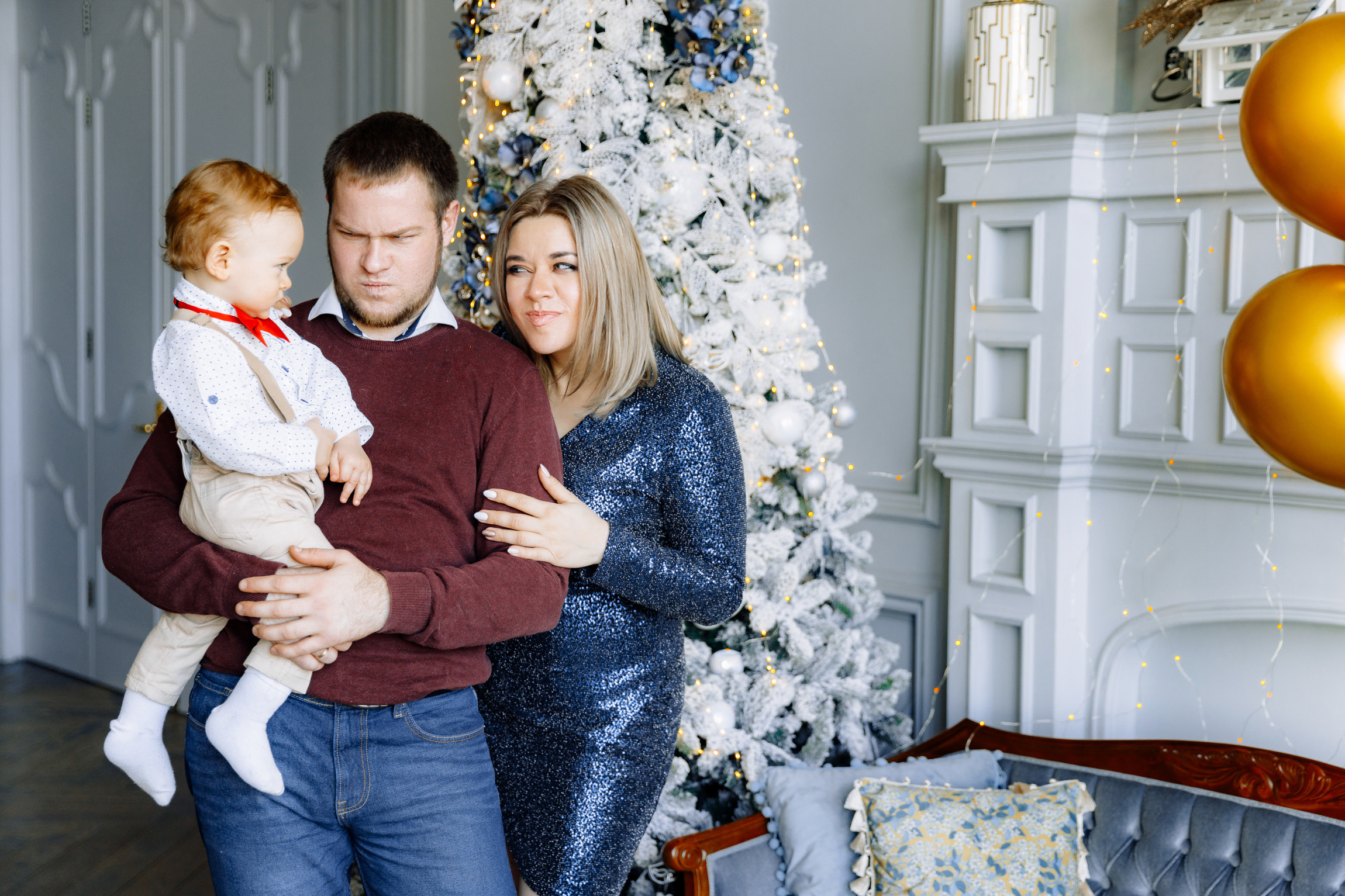 Новогодняя семейная фотосессия в студии NAKED SKY
