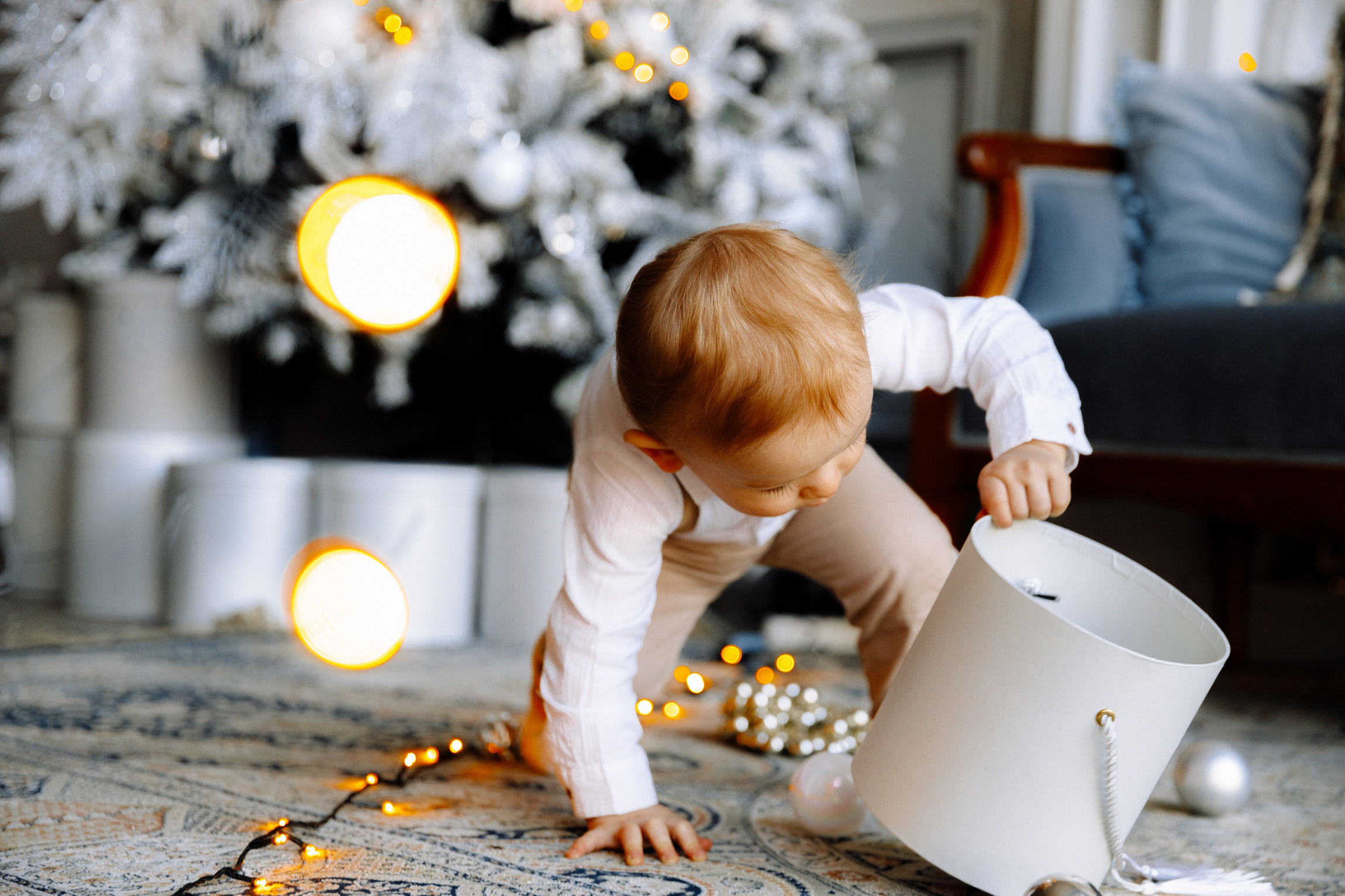 Новогодняя семейная фотосессия в студии NAKED SKY