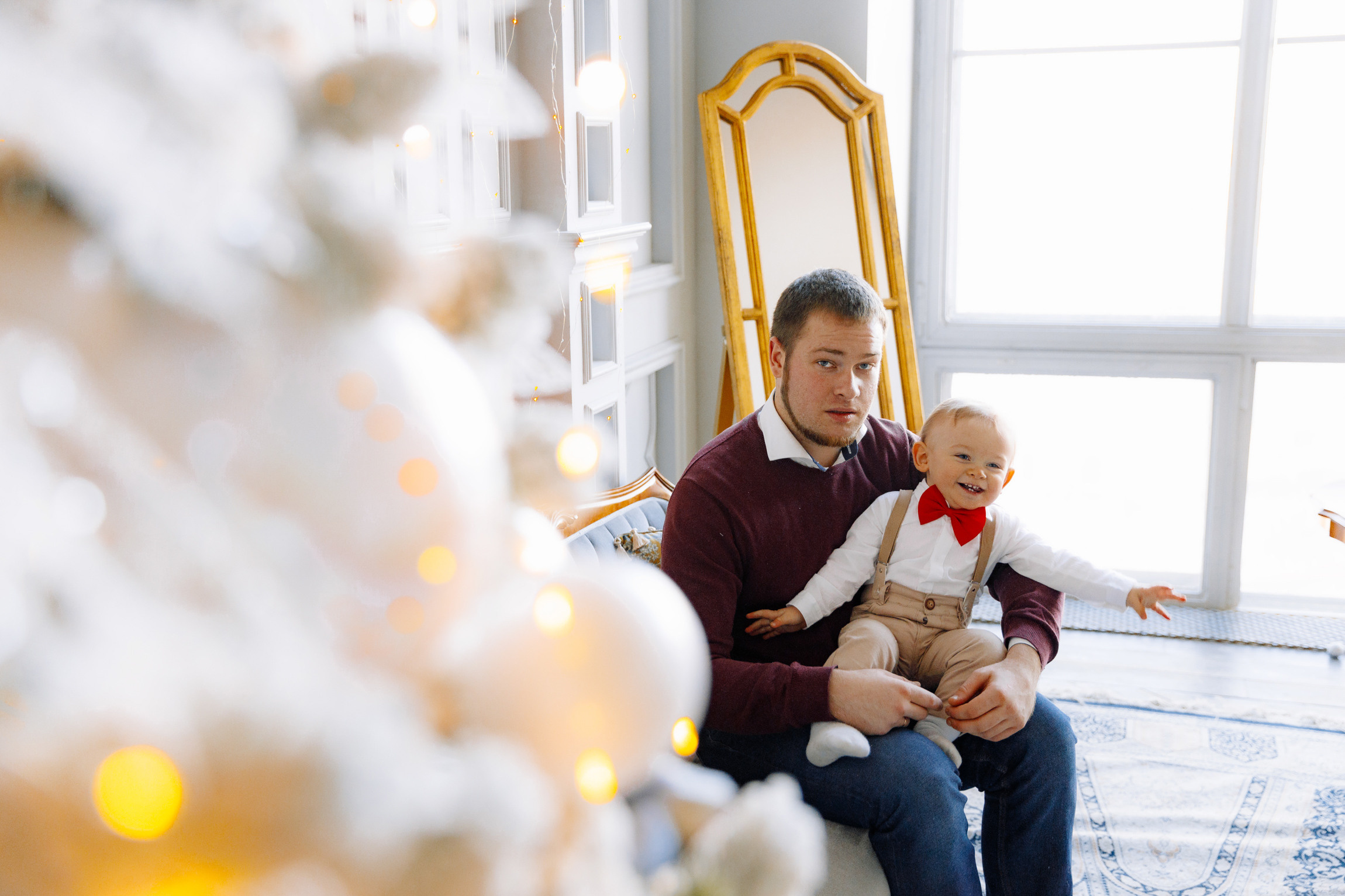 Новогодняя семейная фотосессия в студии NAKED SKY