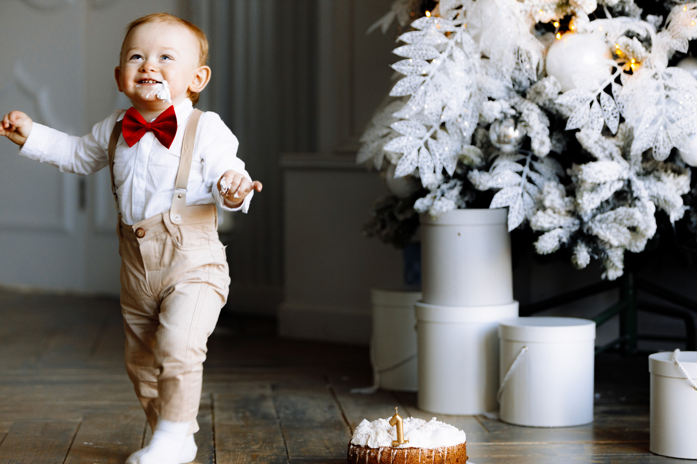 Новогодняя семейная фотосессия в студии NAKED SKY