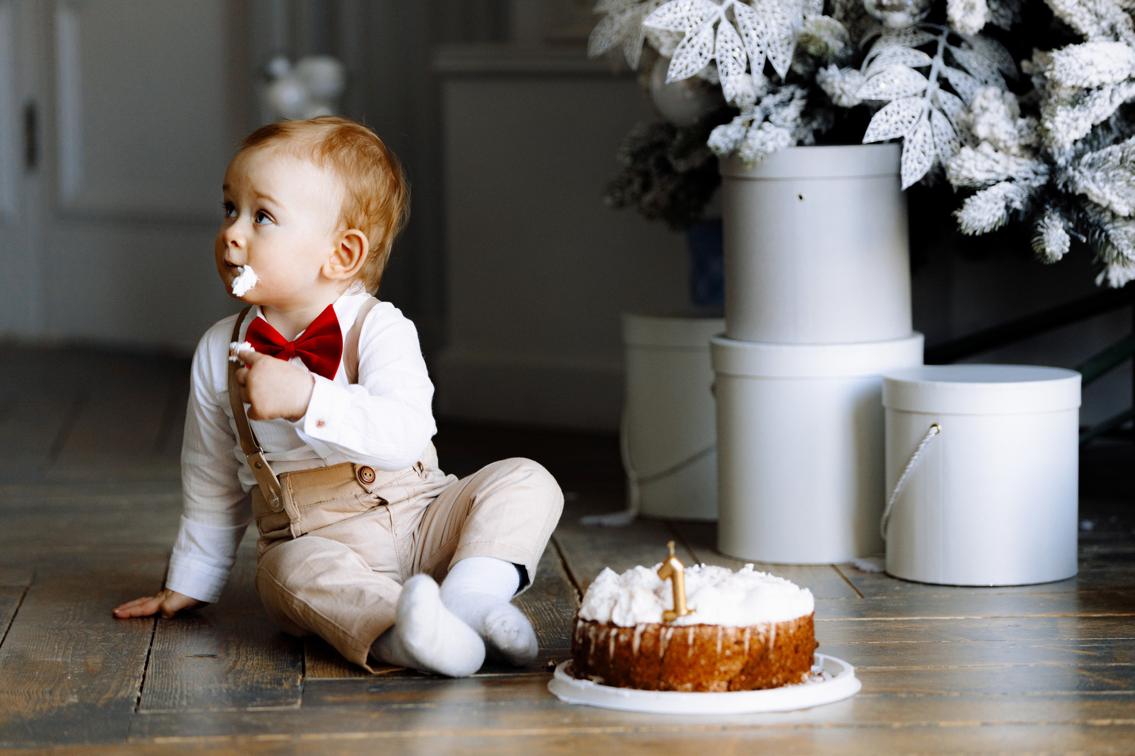 Новогодняя семейная фотосессия в студии NAKED SKY