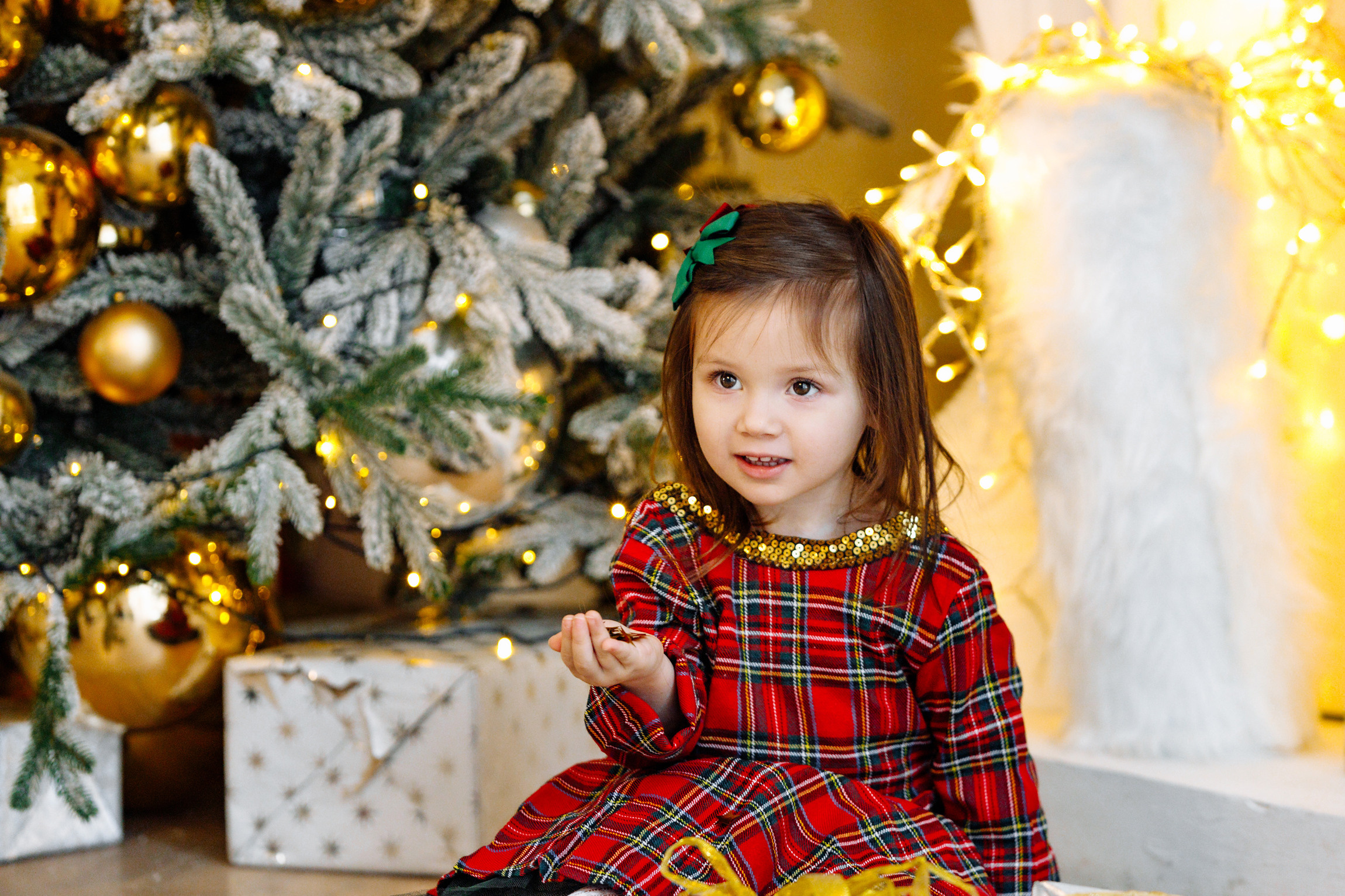 Новогодняя семейная фотосессия в студии Famous Сезар