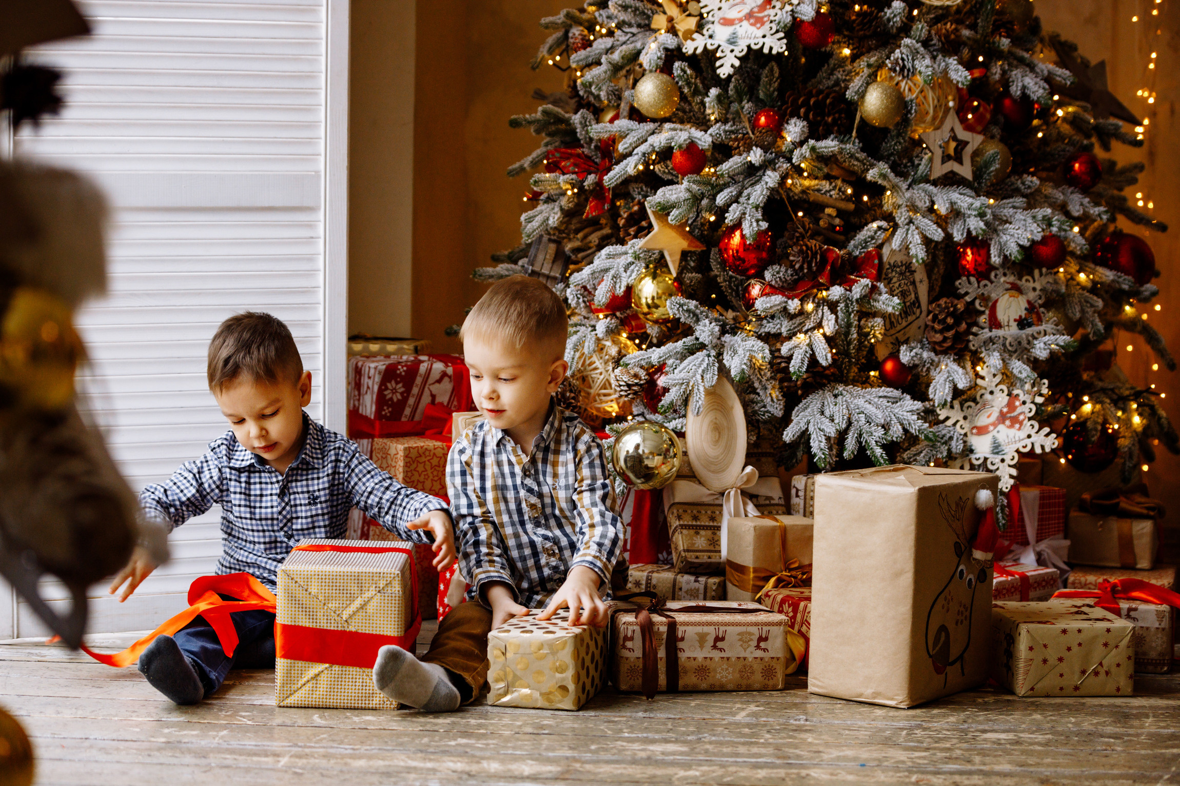 Новогодняя семейная фотосессия в студии Famous Глобус