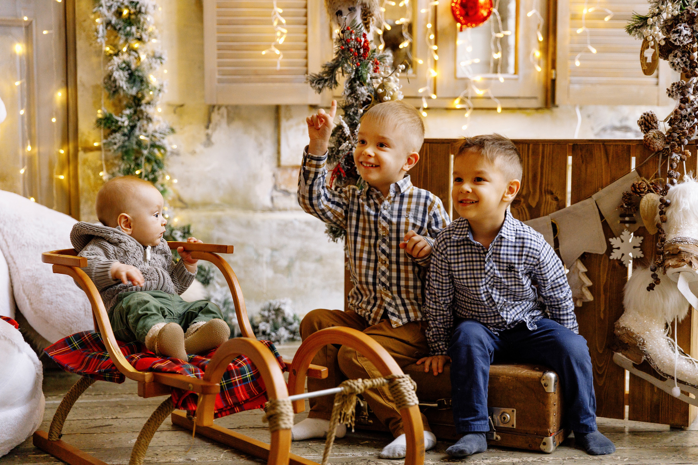 Новогодняя семейная фотосессия в студии Famous Глобус