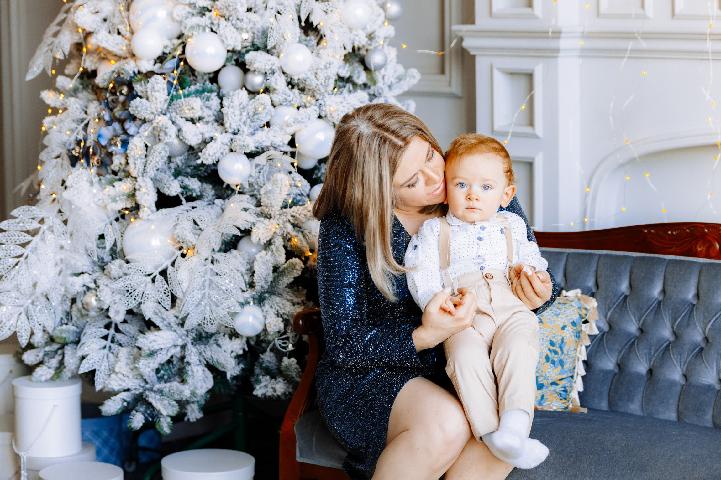 Новогодняя семейная фотосессия в студии NAKED SKY