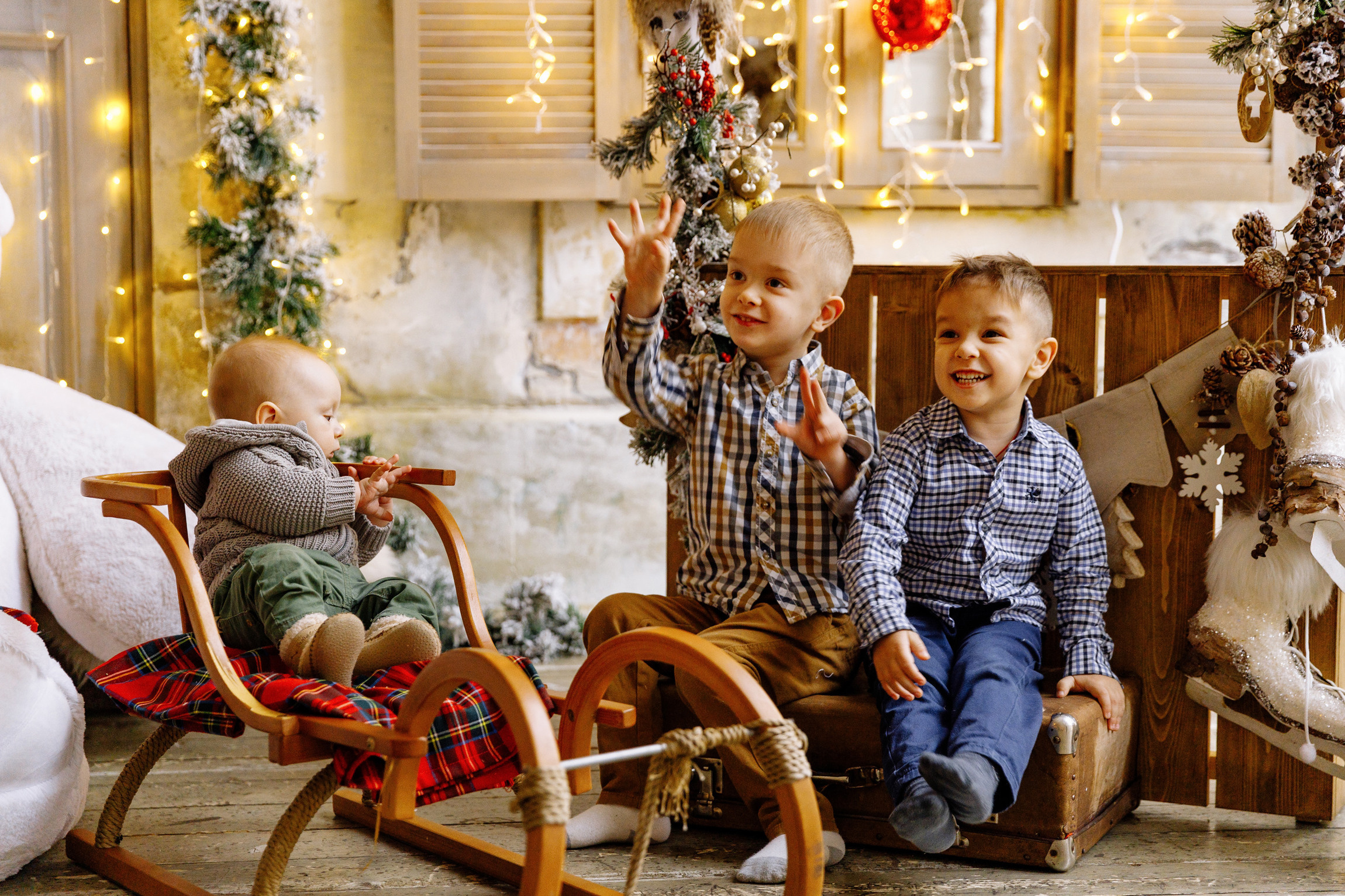 Новогодняя семейная фотосессия в студии Famous Глобус