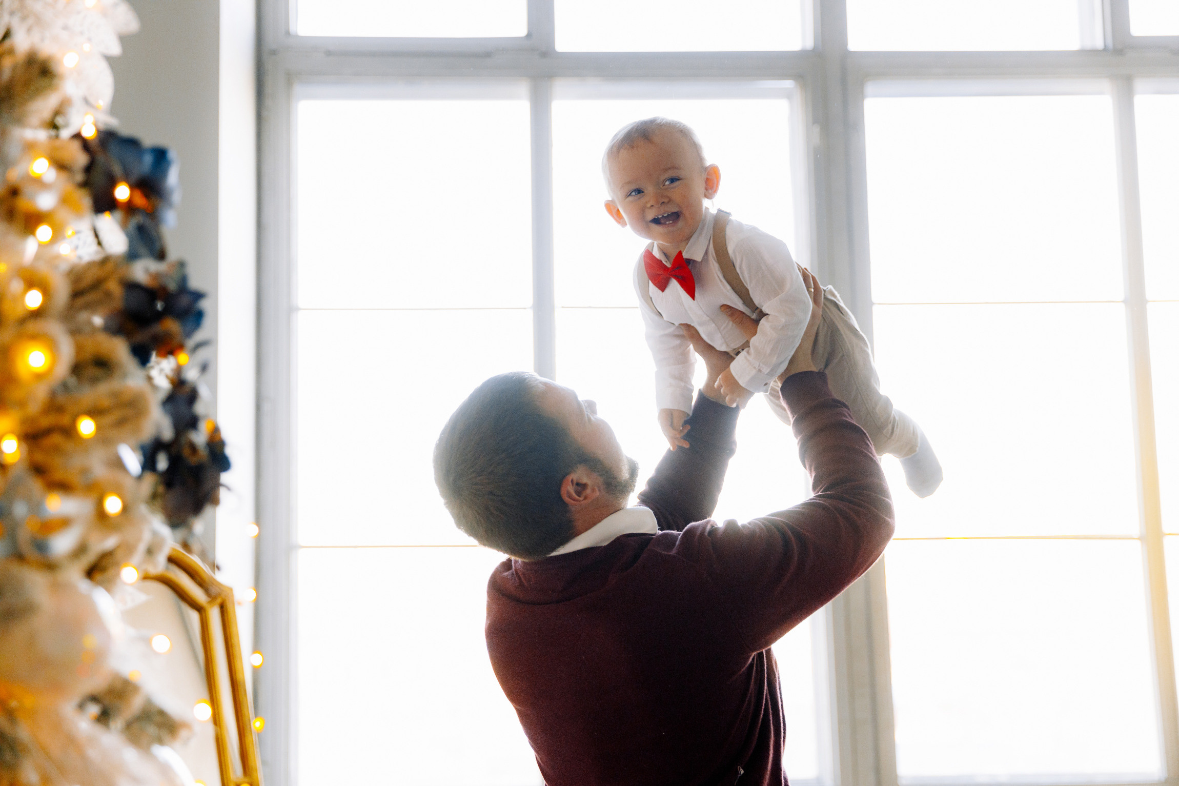Новогодняя семейная фотосессия в студии NAKED SKY