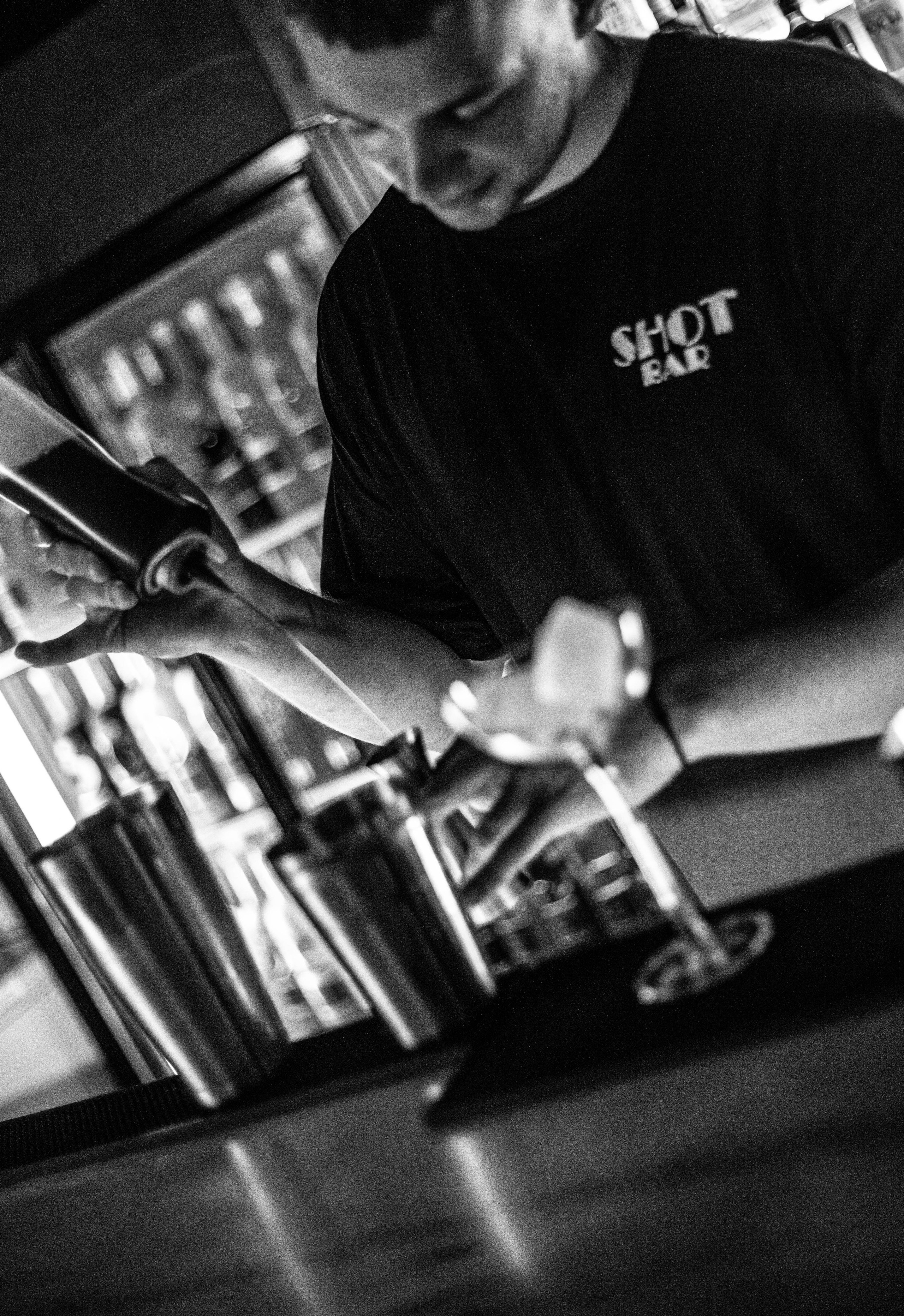 Шот Бар. Уличный фотограф Города N