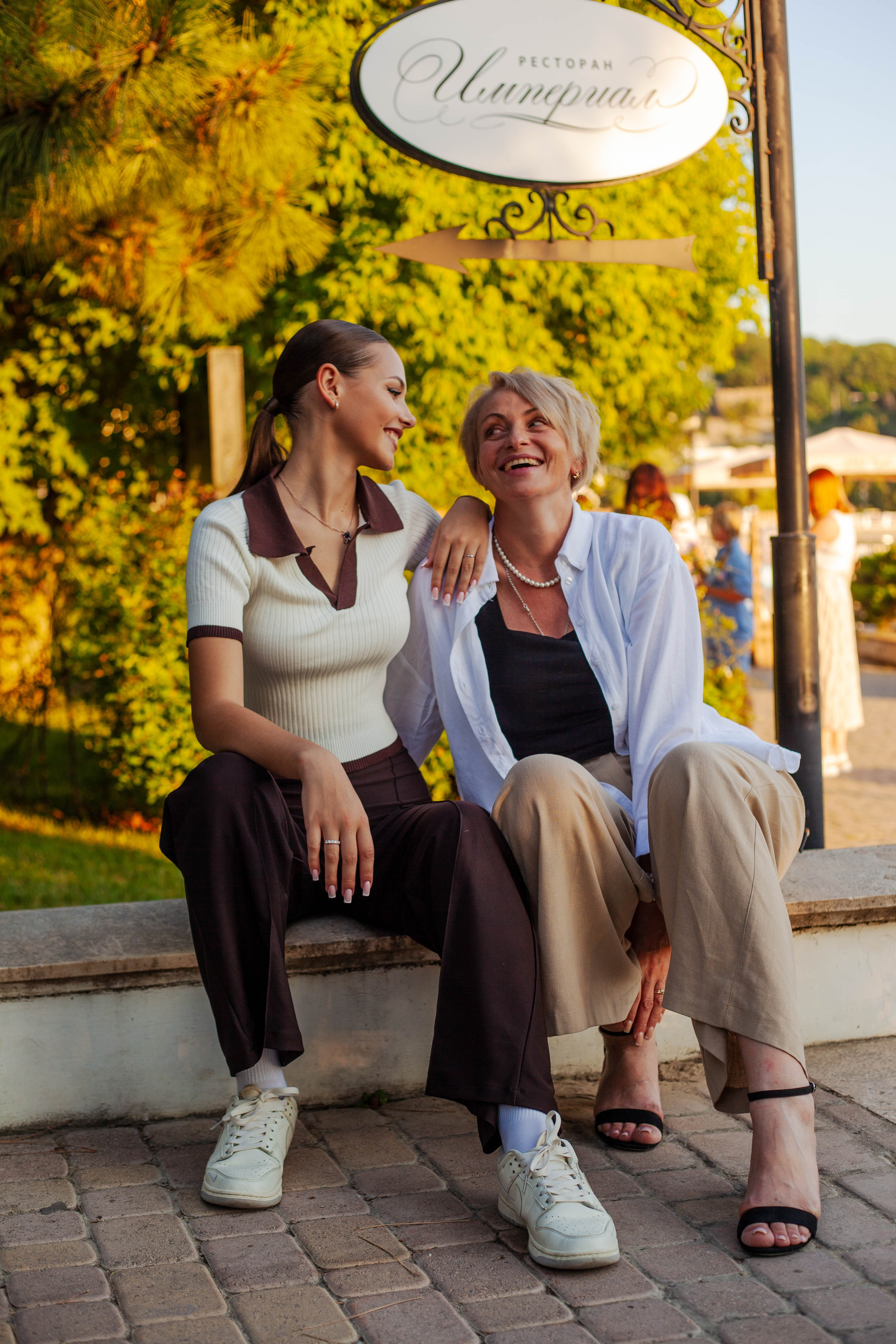 Абрау. Уличный фотограф Города N